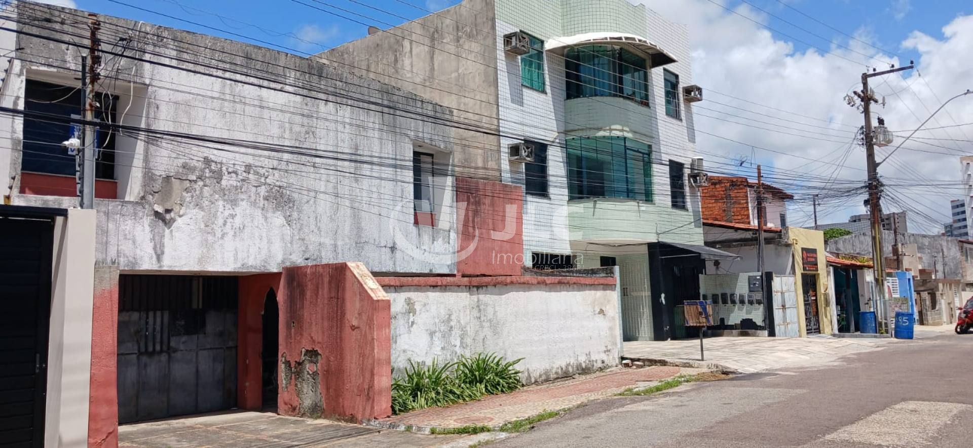 Casa à venda no bairro Grageru