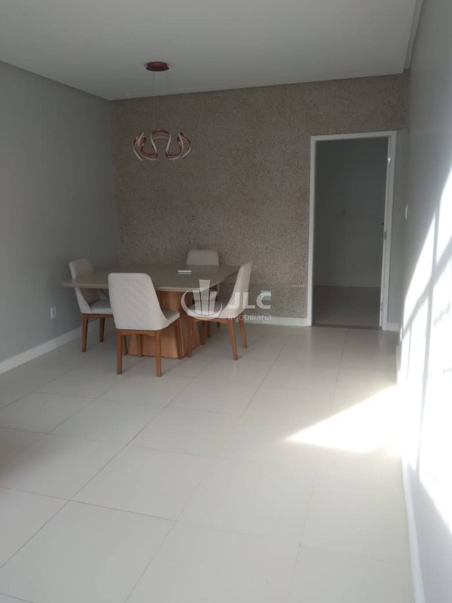 Apartamento no condomínio J.B de Andrade - Grageru