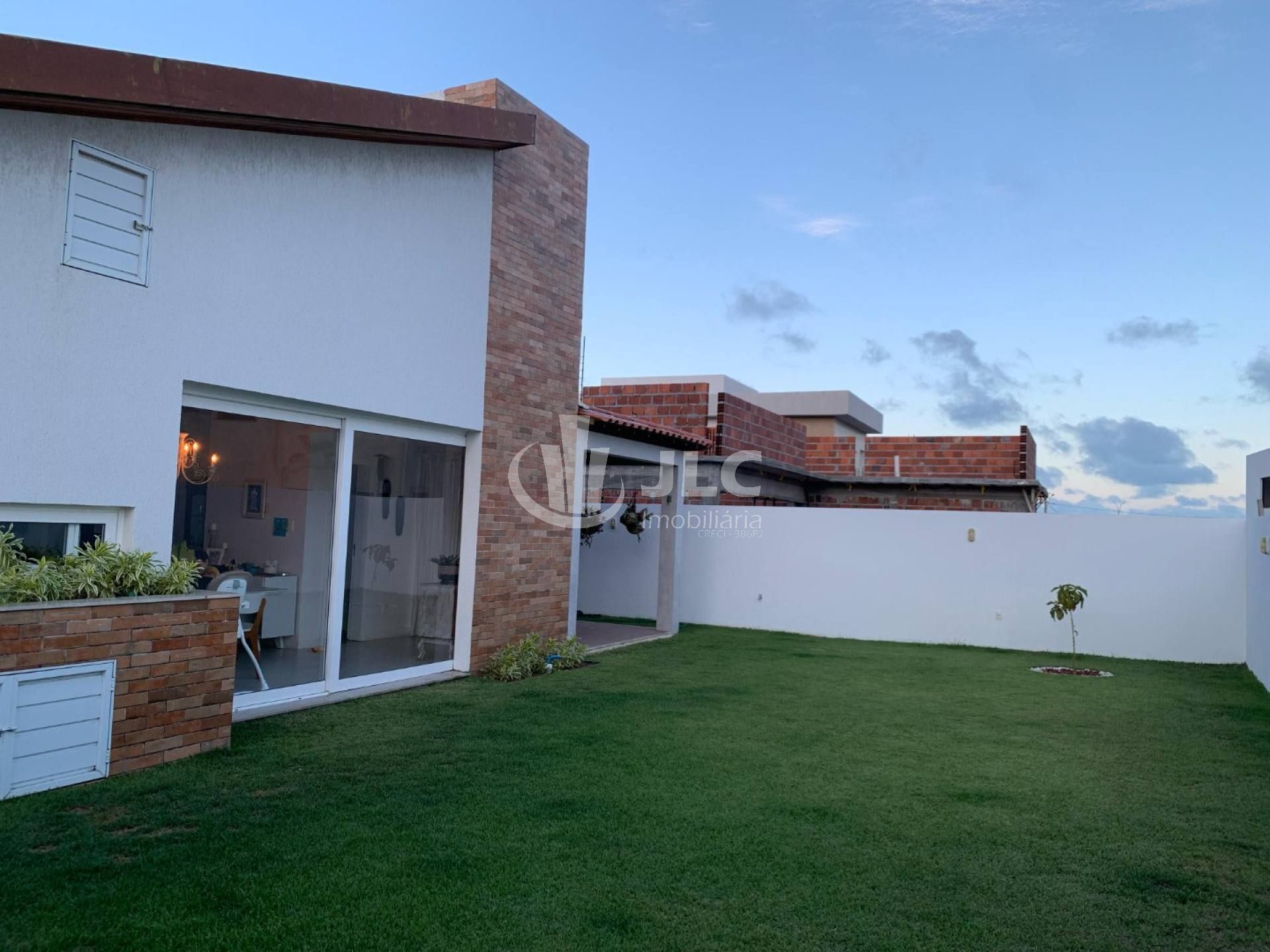 Luxuosa Casa à Venda em Alphaville – Sofisticação e Conforto!