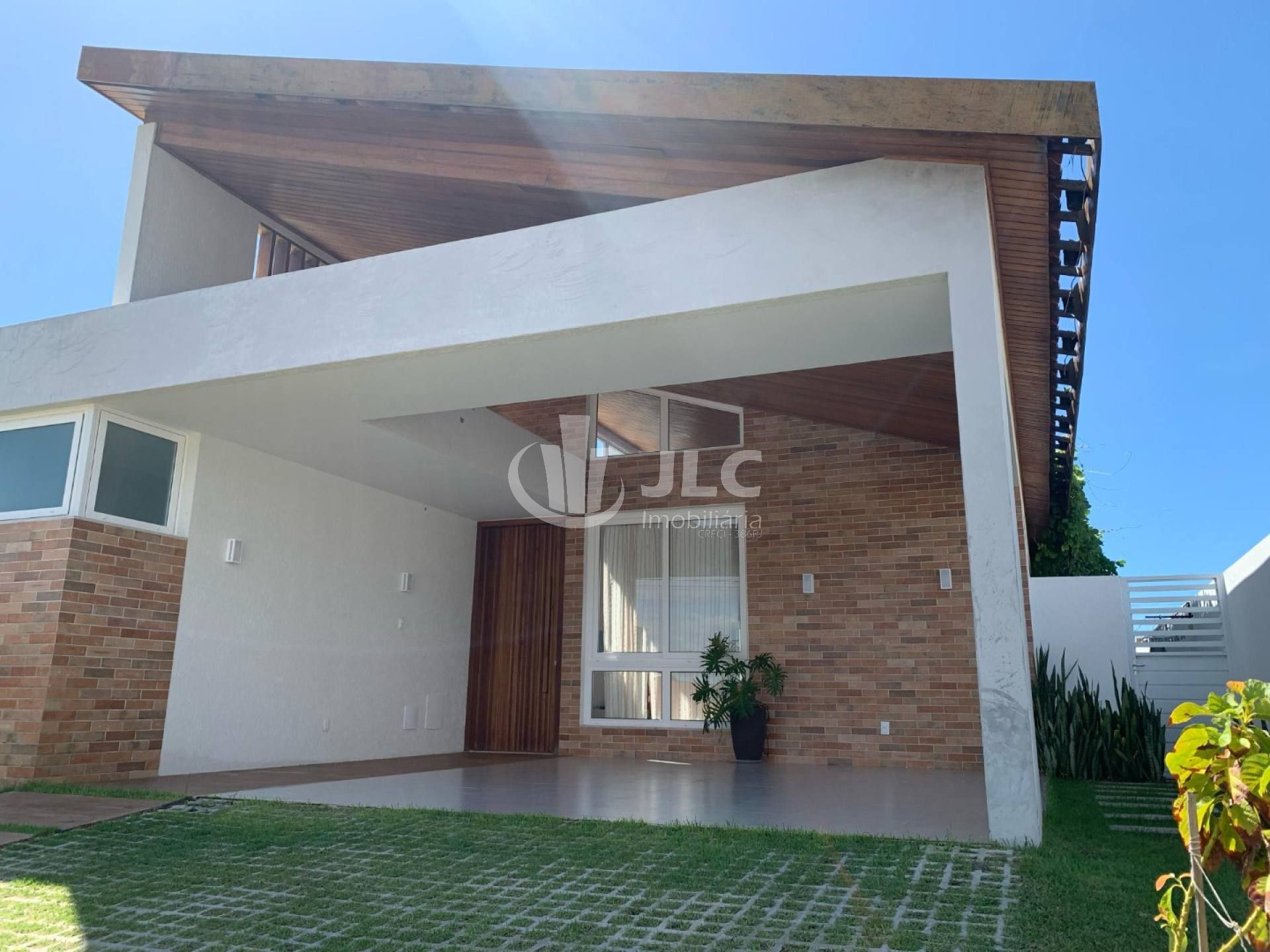 Luxuosa Casa à Venda em Alphaville – Sofisticação e Conforto!
