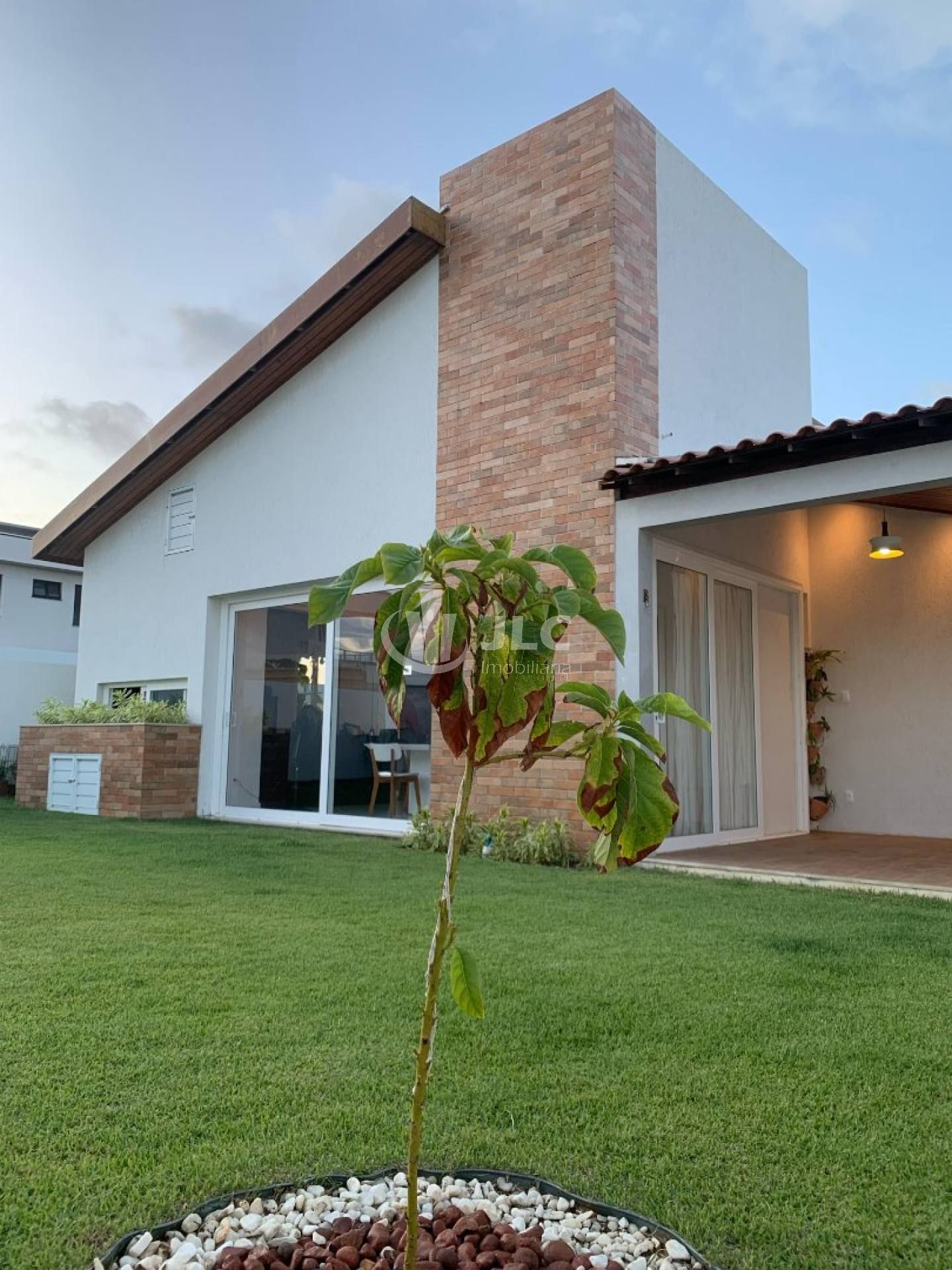 Luxuosa Casa à Venda em Alphaville – Sofisticação e Conforto!