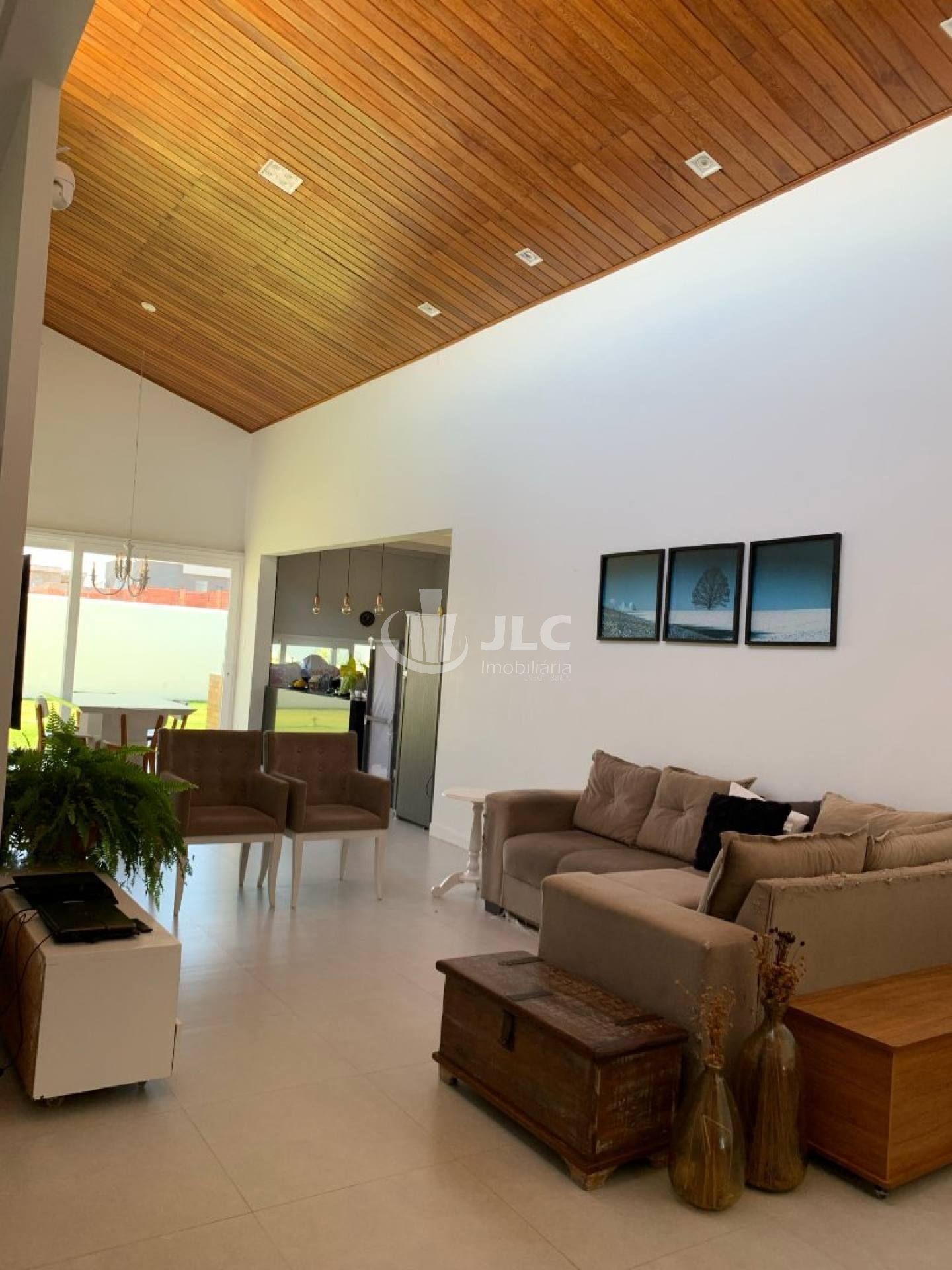 Luxuosa Casa à Venda em Alphaville – Sofisticação e Conforto!