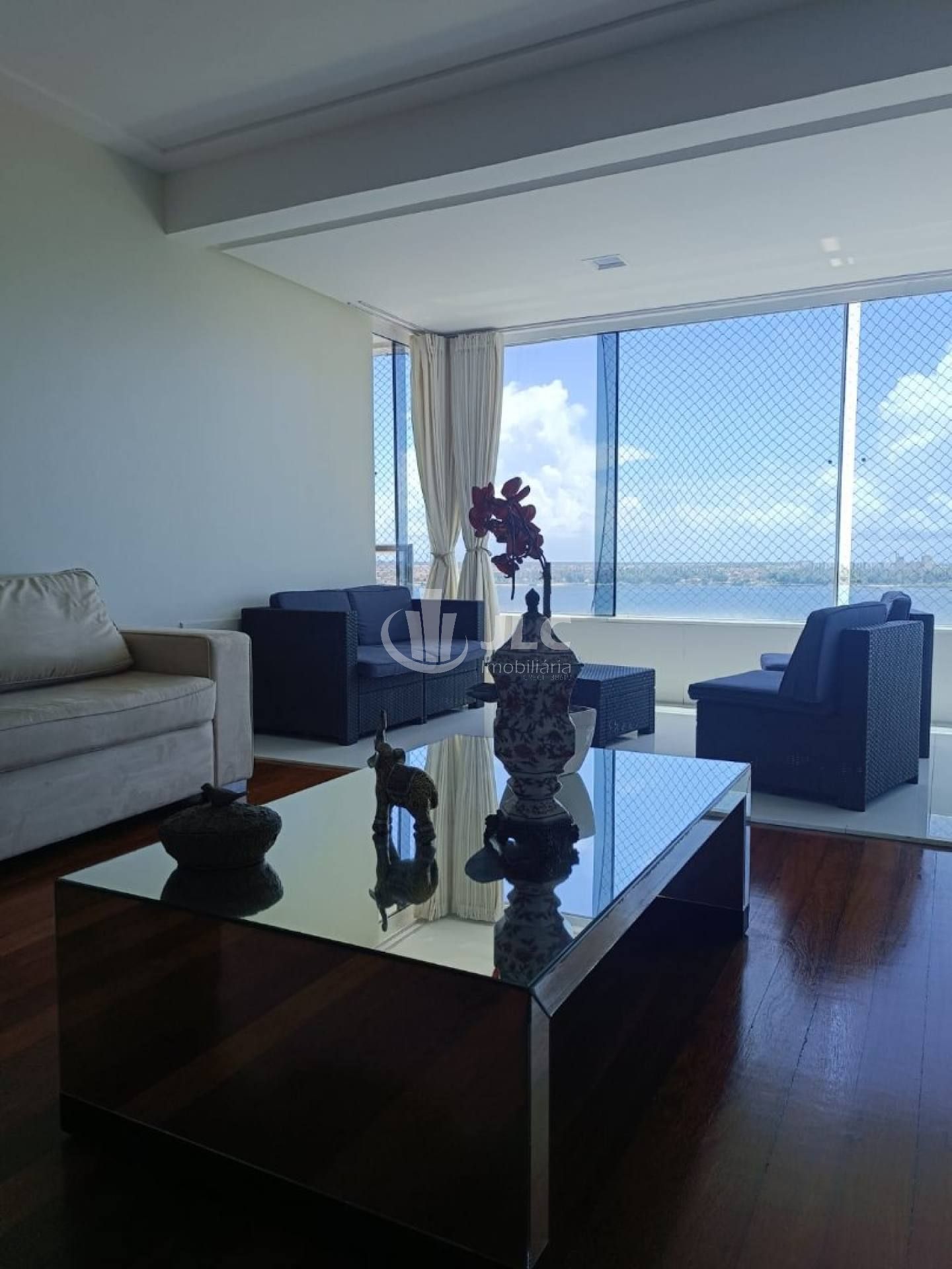 Apartamento no Condomínio Villa Borghese