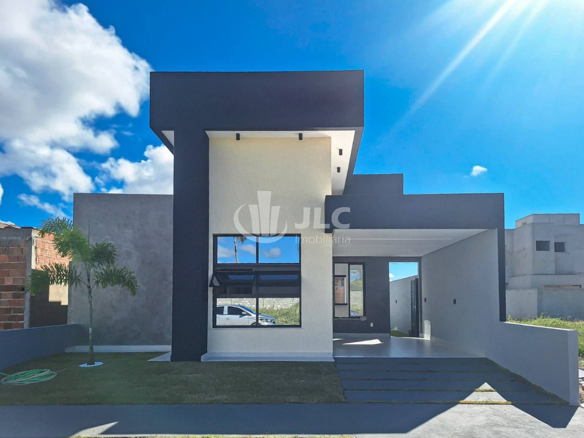 Casa de Alto Padrão à Venda - Condomínio Padang