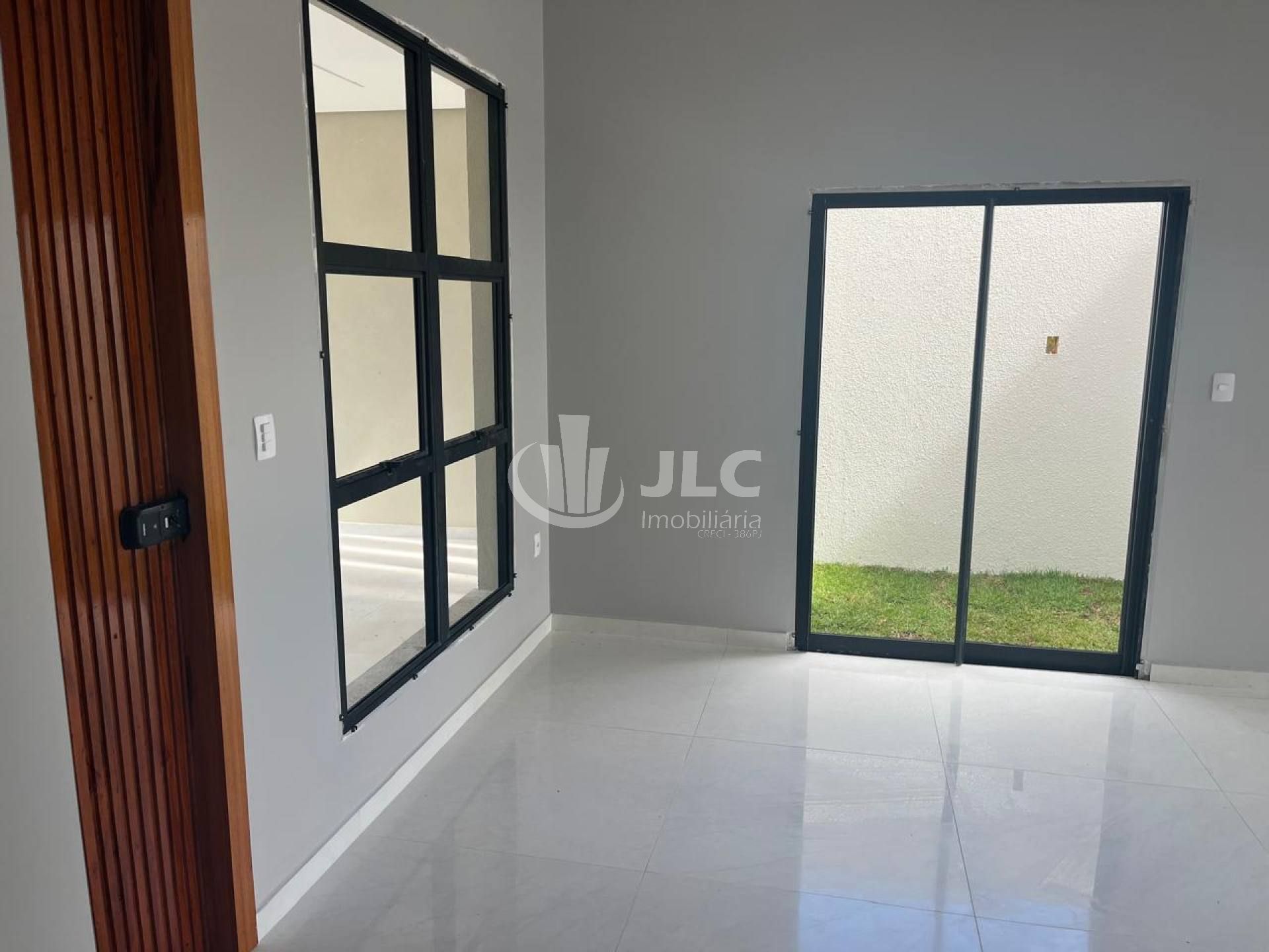 Casa de Alto Padrão no Malui Residence – Conforto e Estilo Perto do Mar!