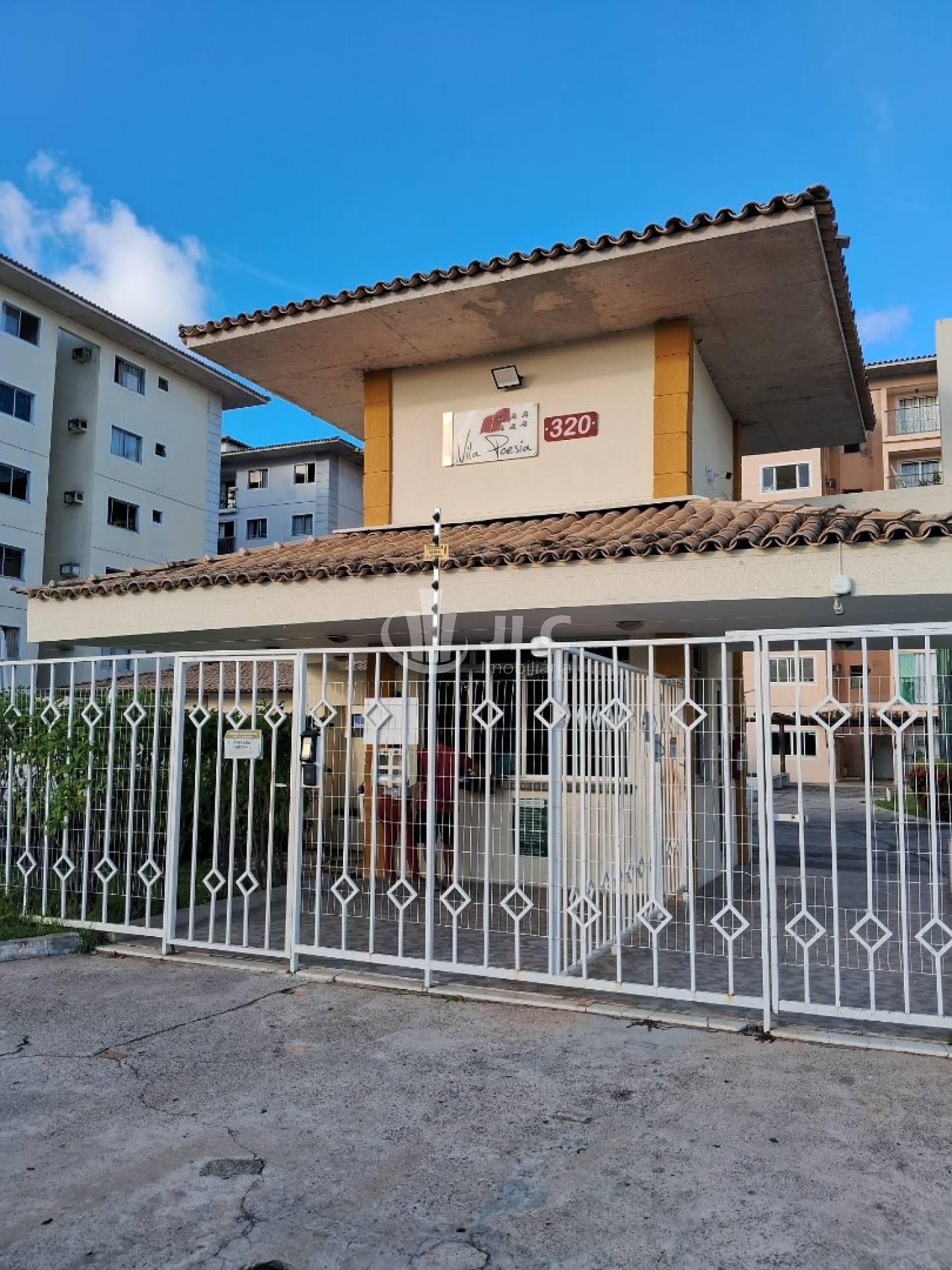 APARTAMENTO À VENDA – CONDOMÍNIO VILA POESIA