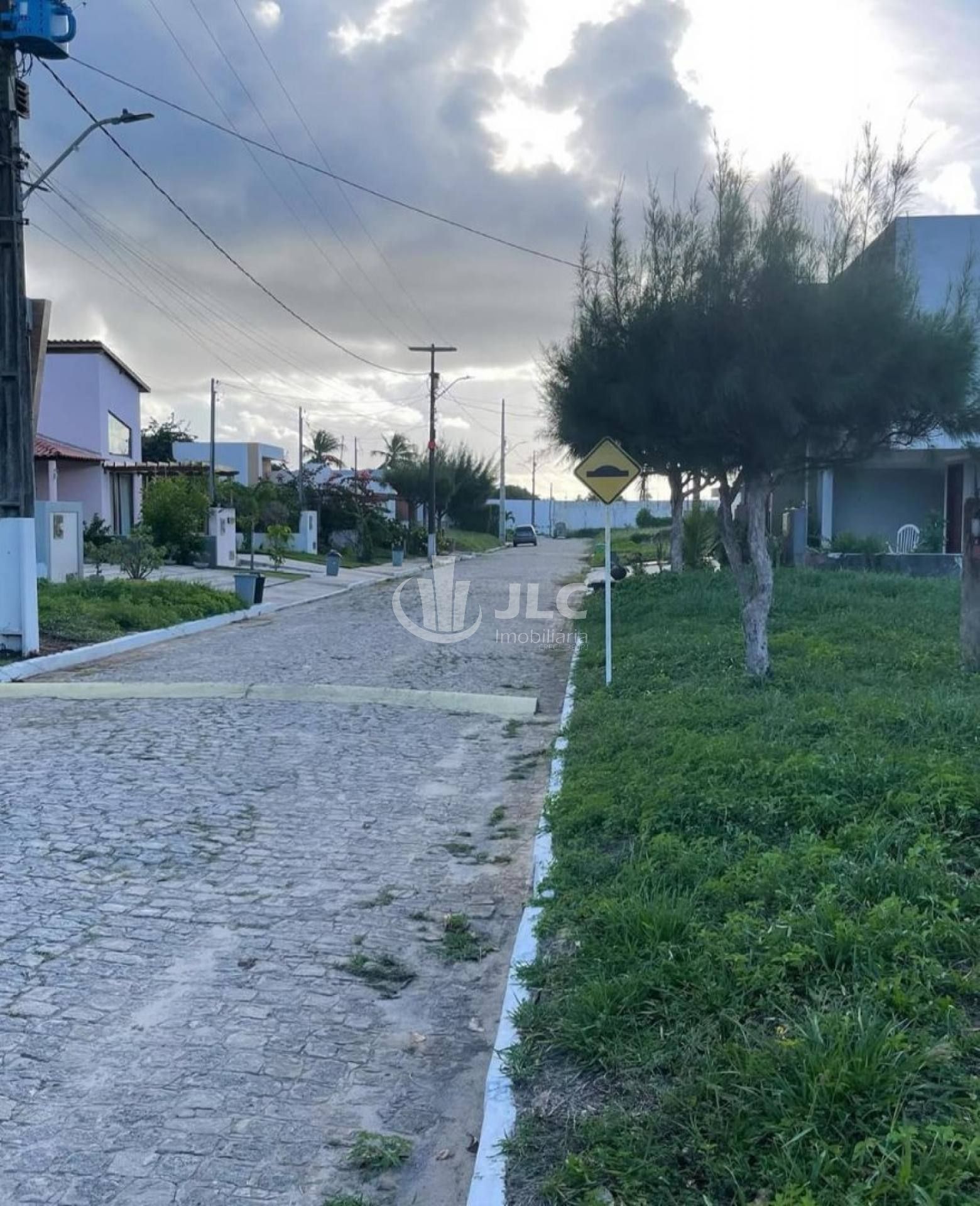 LOTE À VENDA NO CONDOMÍNIO PRAIAS DOS SUL