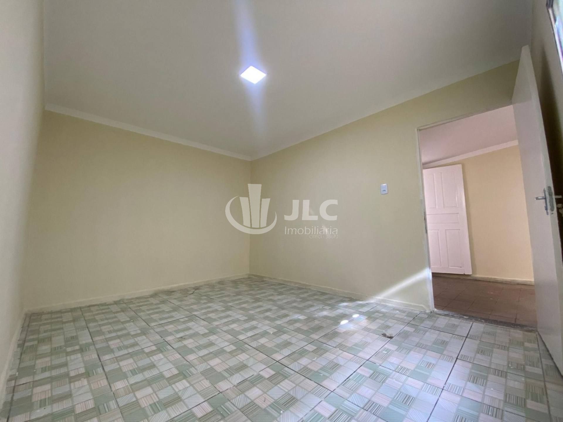 EXCELENTE CASA À VENDA