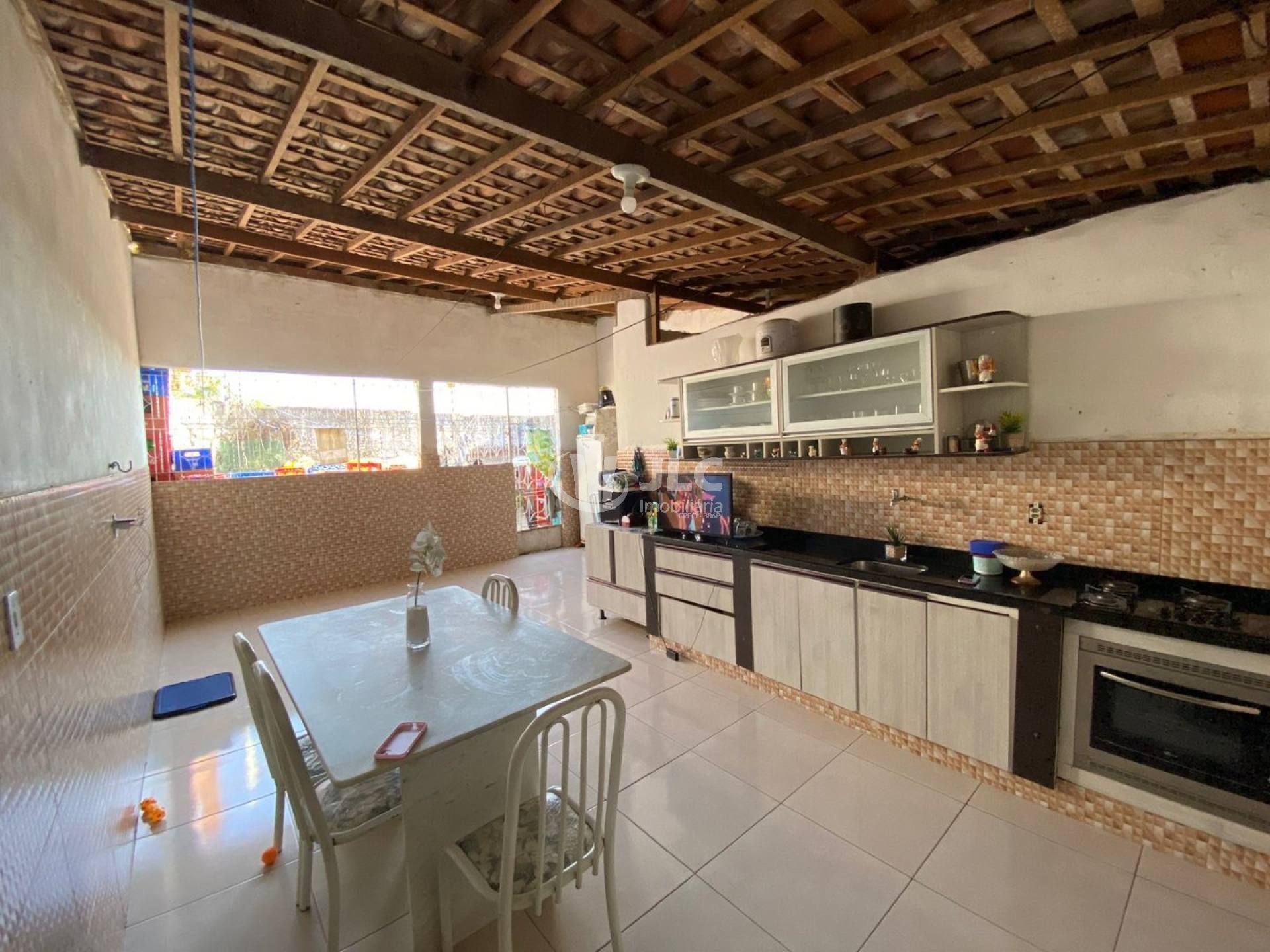 CASA À VENDA CONJUNTO 18 DO FORTE