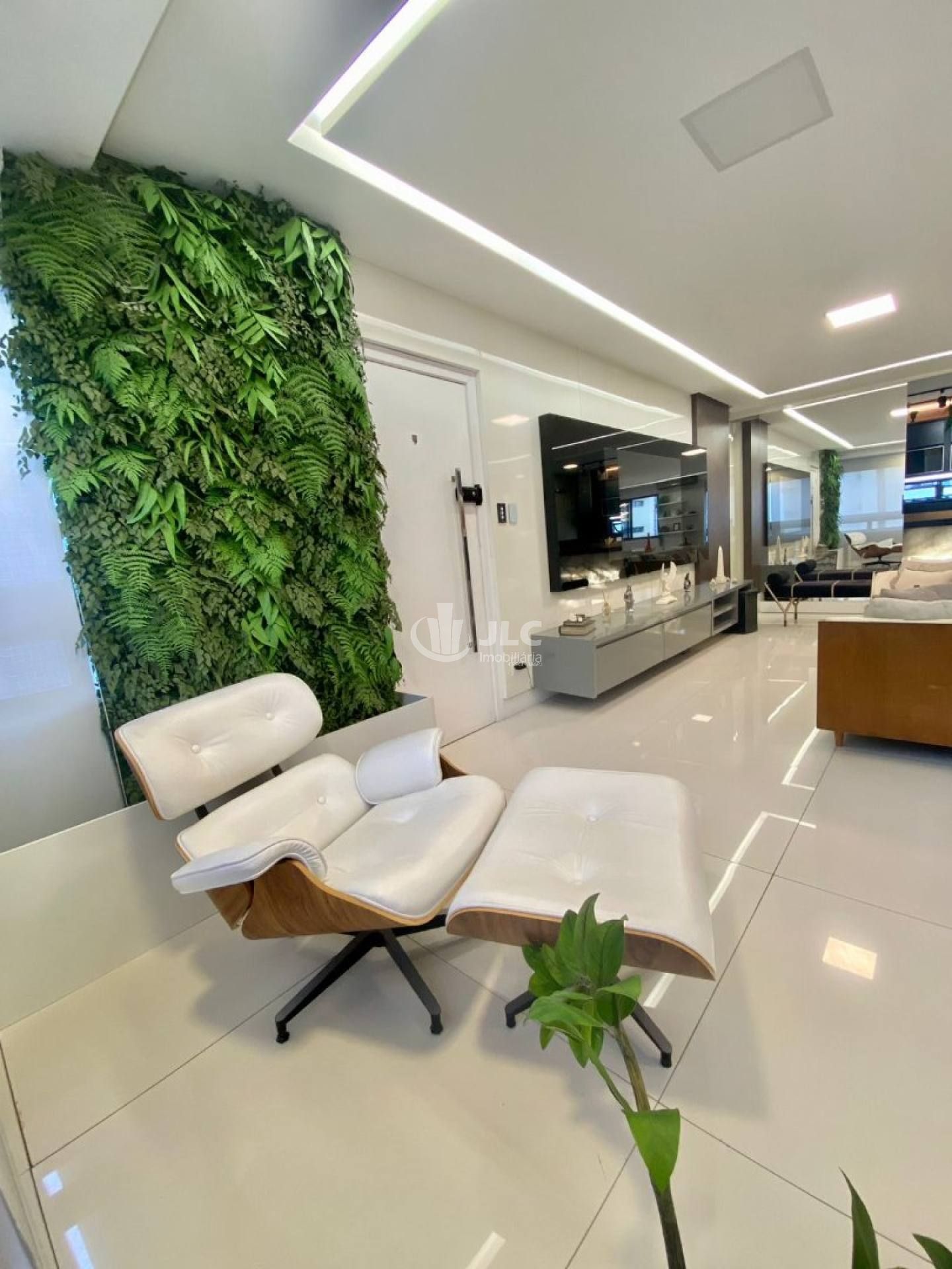 Apartamento à Venda – Edifício Eduardo Abreu