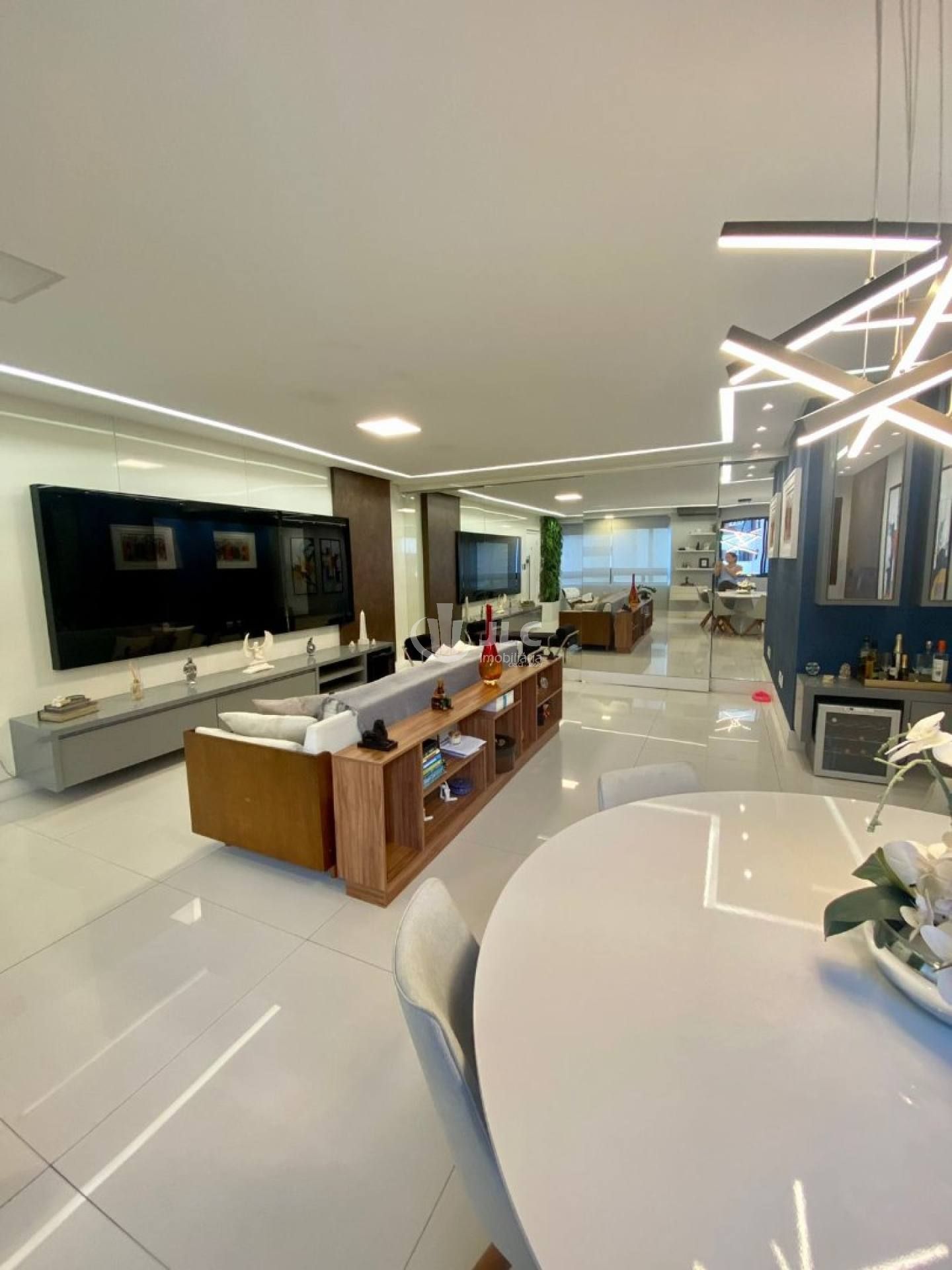 Apartamento à Venda – Edifício Eduardo Abreu