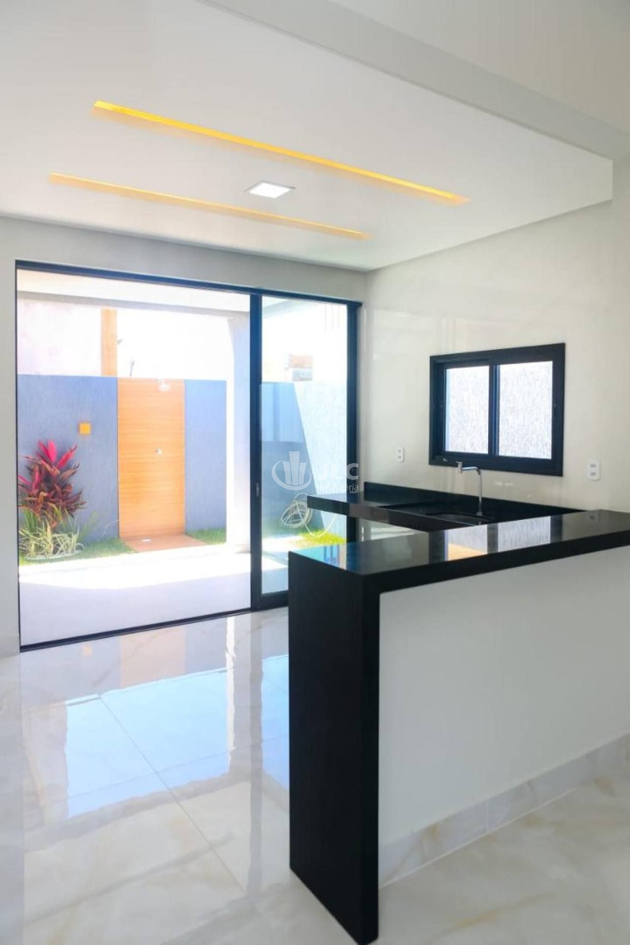 Casa de Alto Padrão à Venda - Condomínio Padang