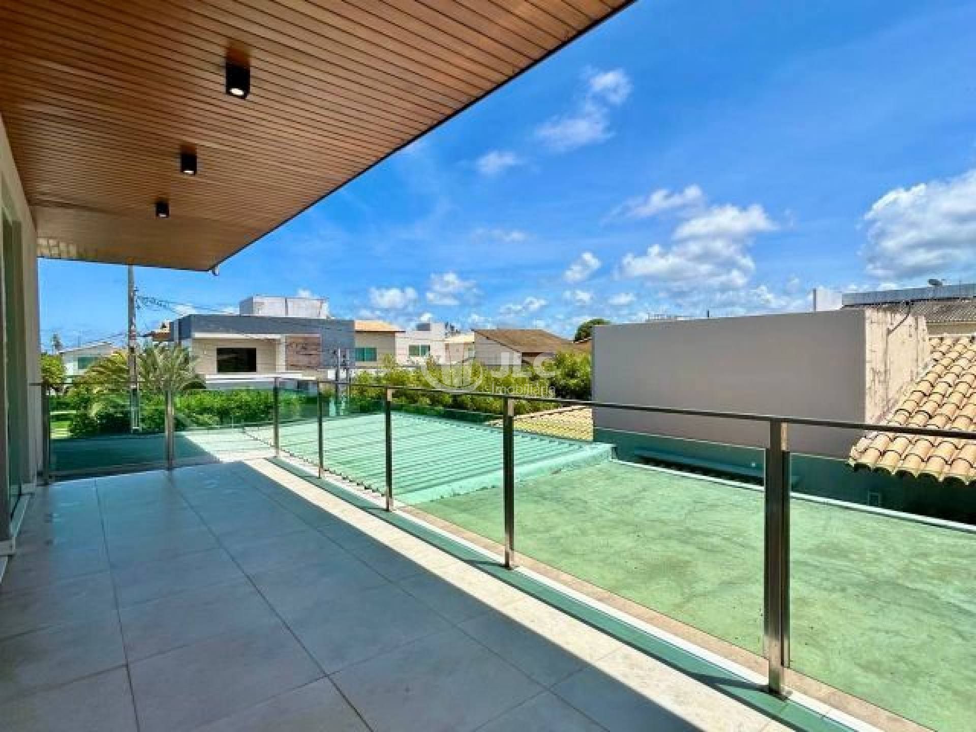 Casa de alto padrão disponível para venda no Condomínio Maria Rezende