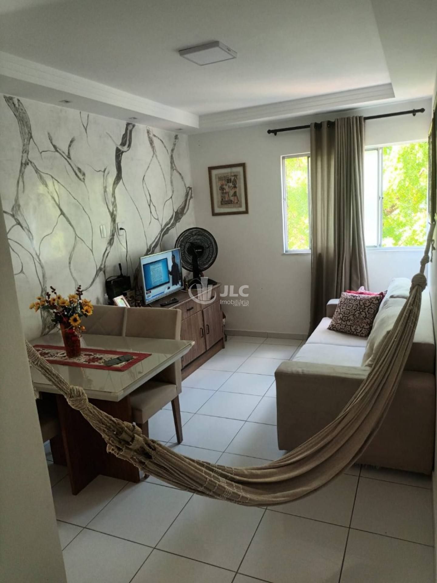 EXCELENTE APARTAMENTO - JABOTIANA