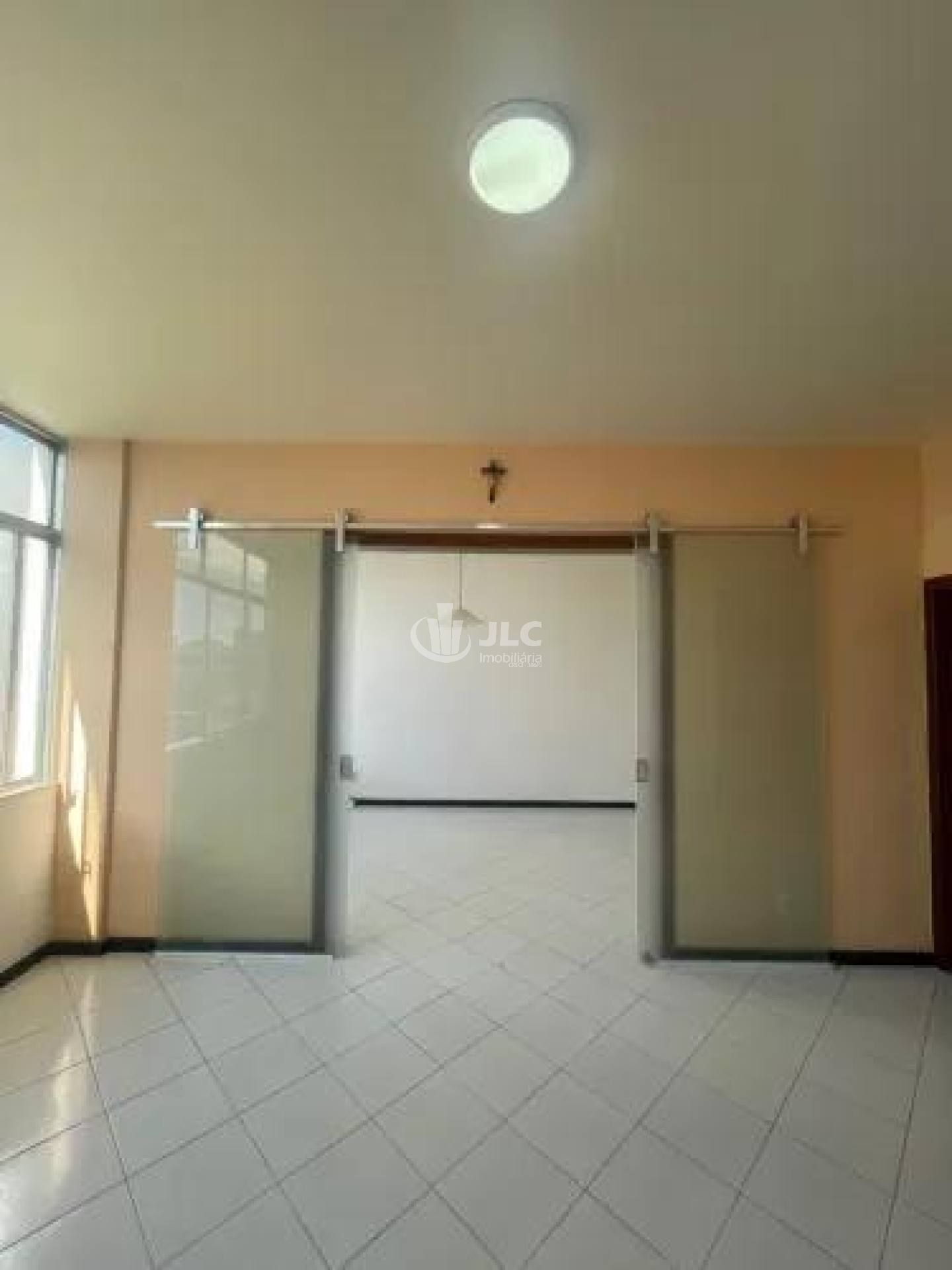 Apartamento para locação – Edifício Liberdade