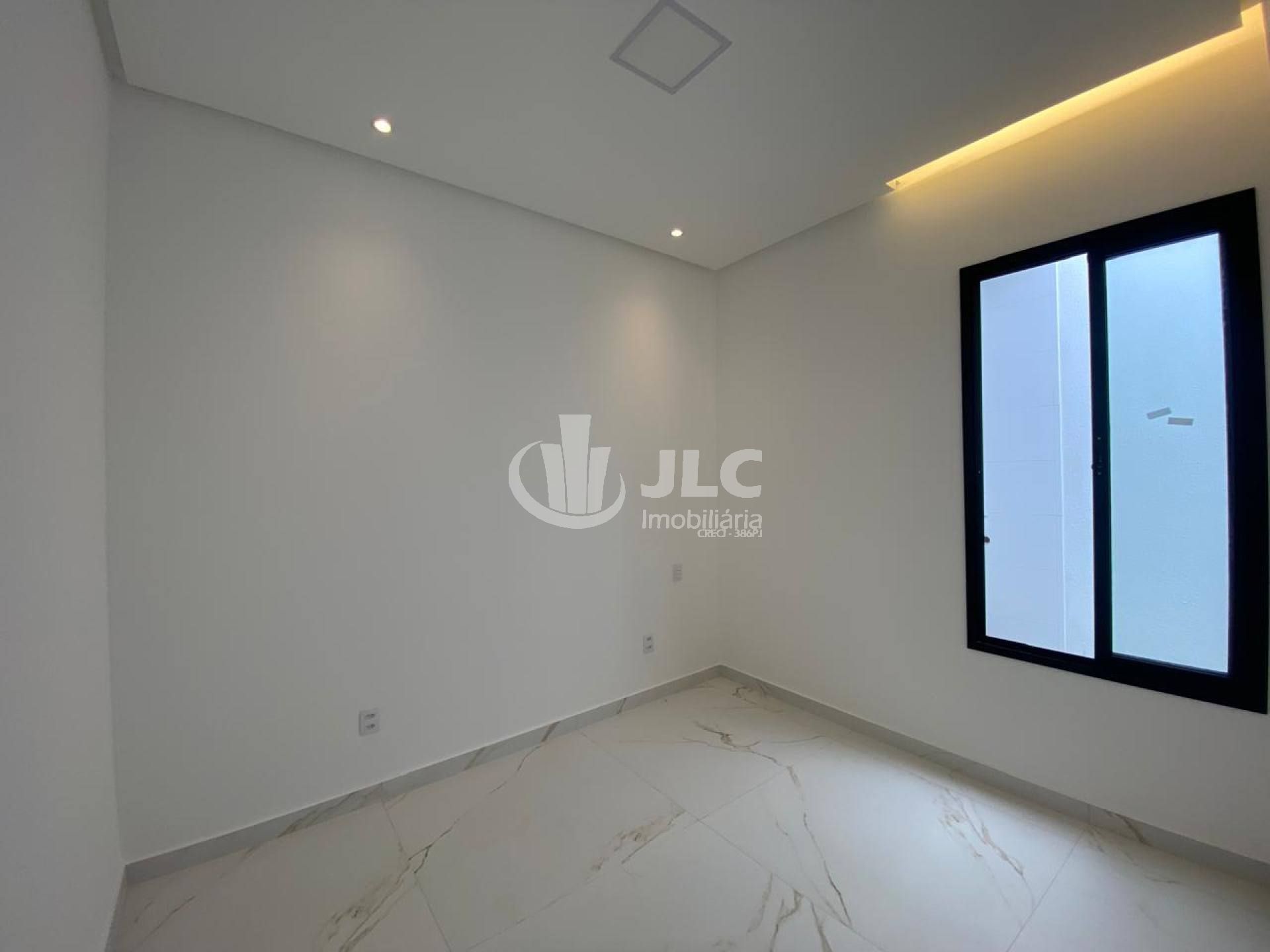 Casa de Alto Padrão à Venda- Condomínio Padang