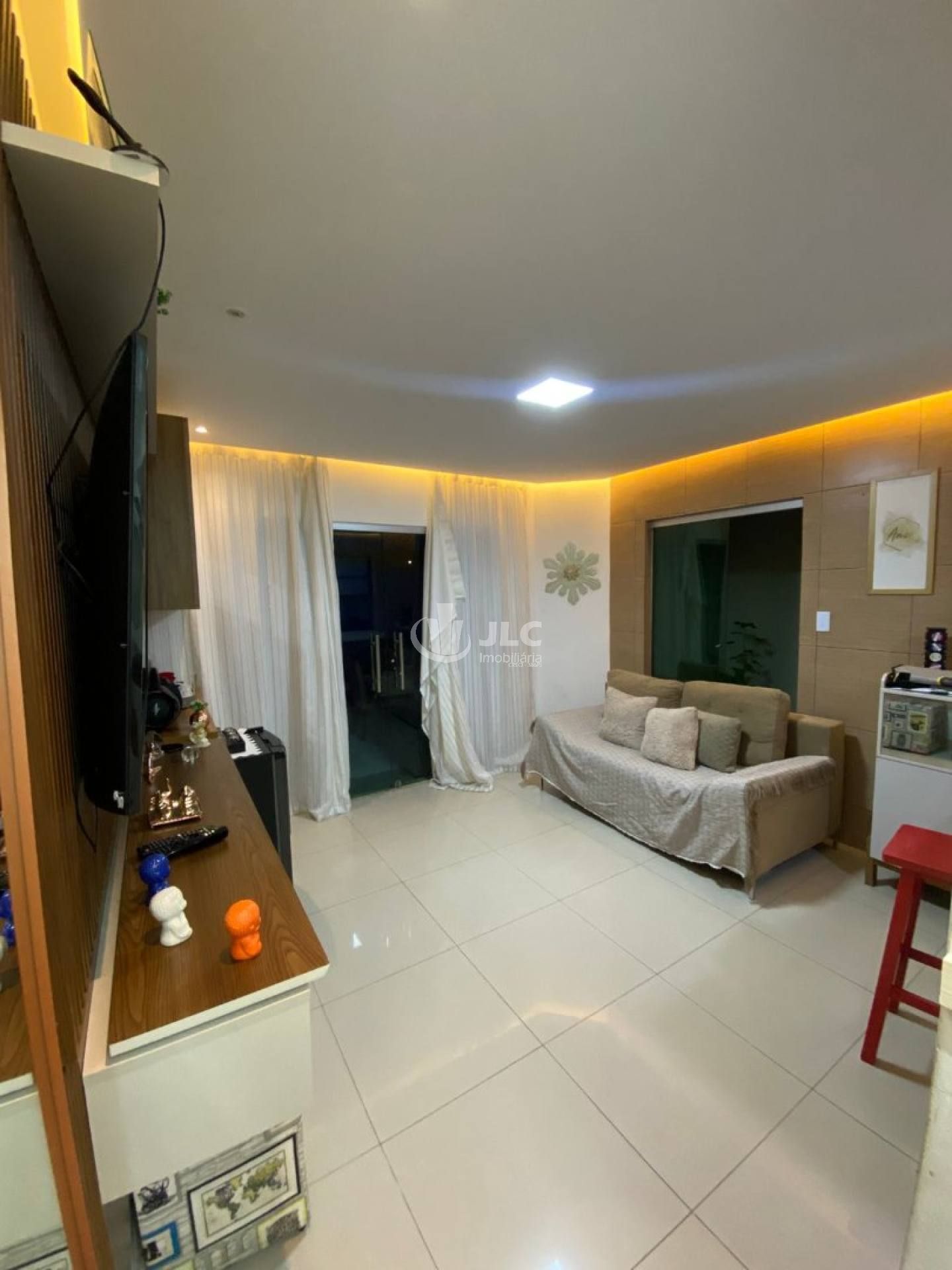 Casa à Venda – Bairro Aruana