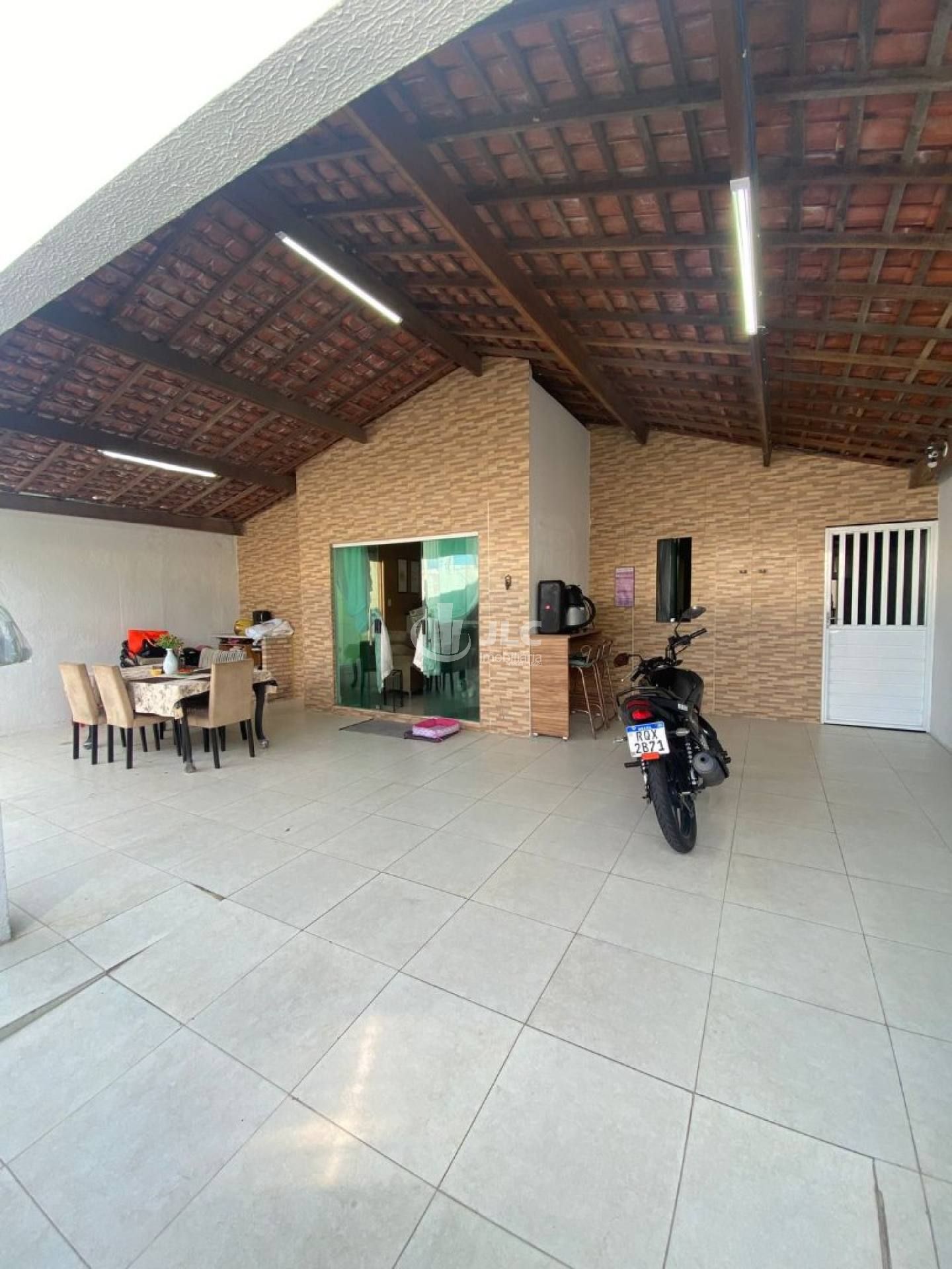 Casa à Venda – Bairro Aruana