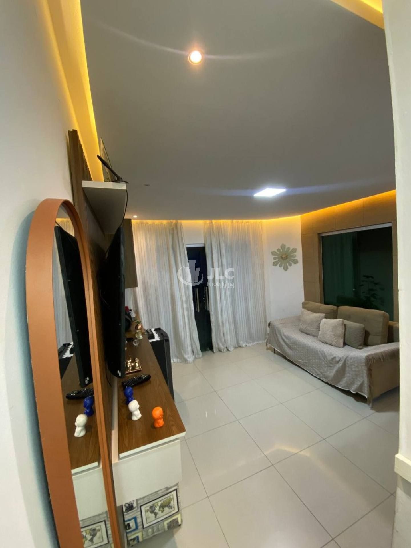Casa à Venda – Bairro Aruana