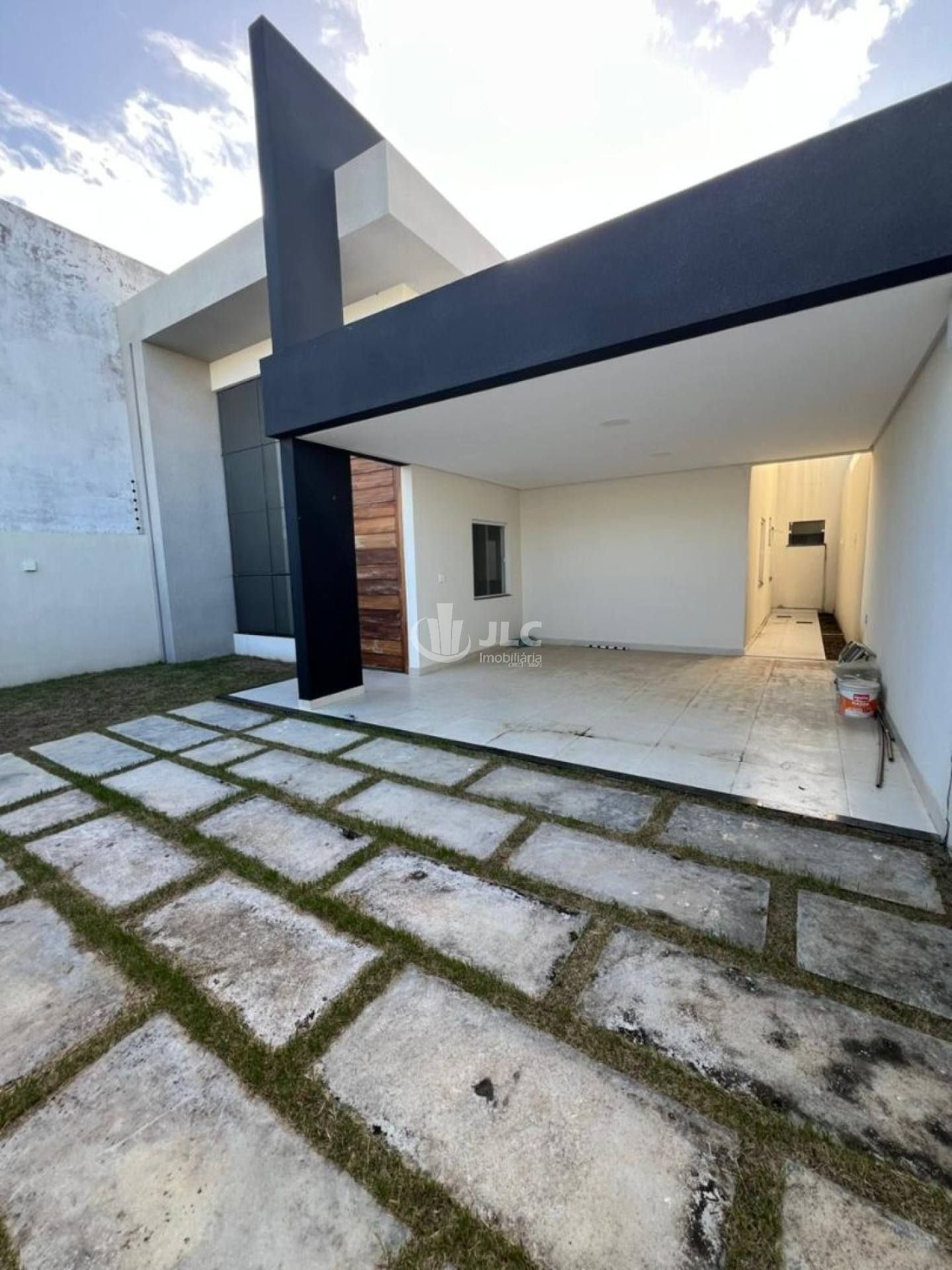 Casa à Venda – Bairro Aruana
