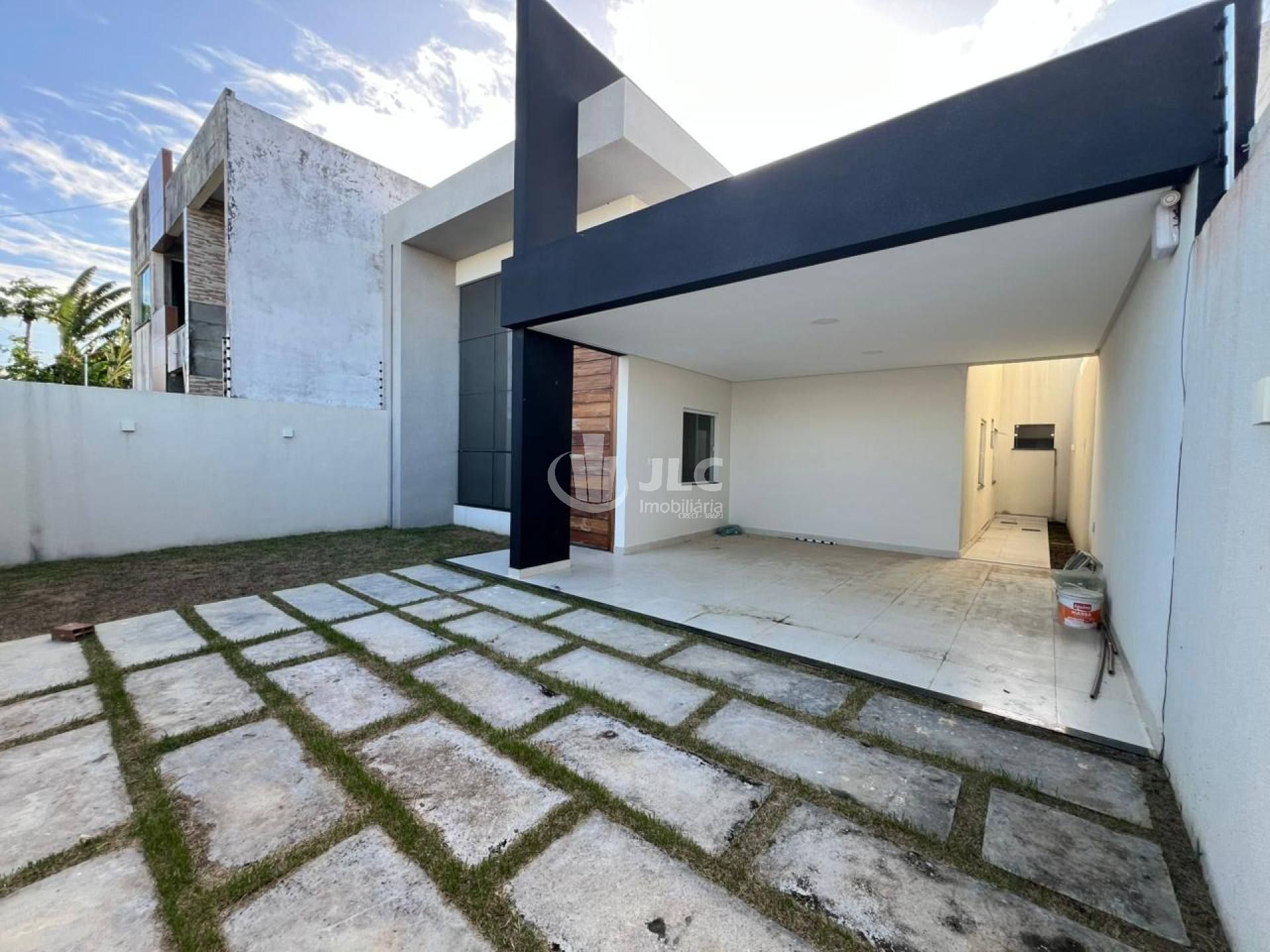 Casa à Venda – Bairro Aruana