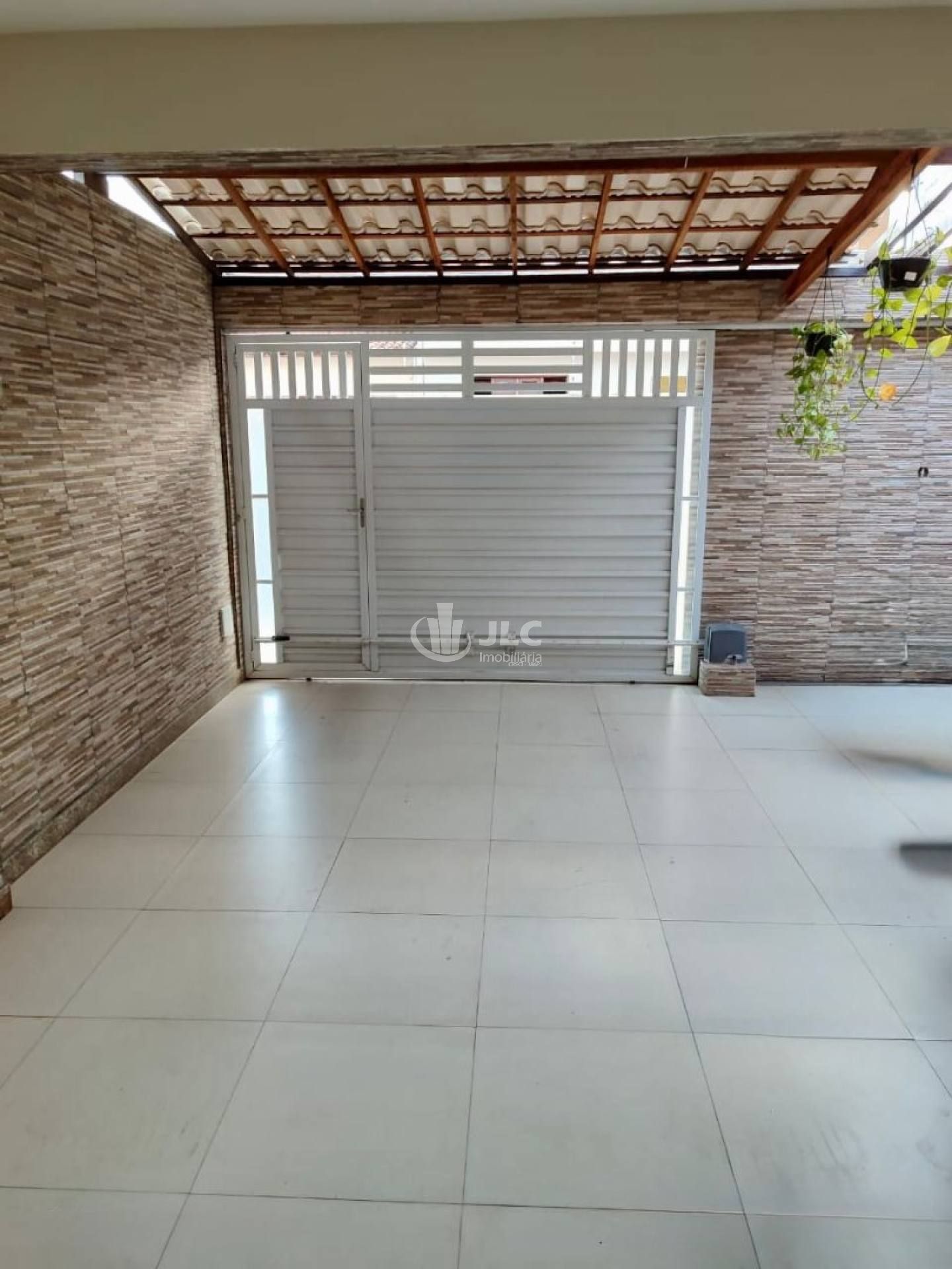 Casa à Venda – Conjunto Leite Neto