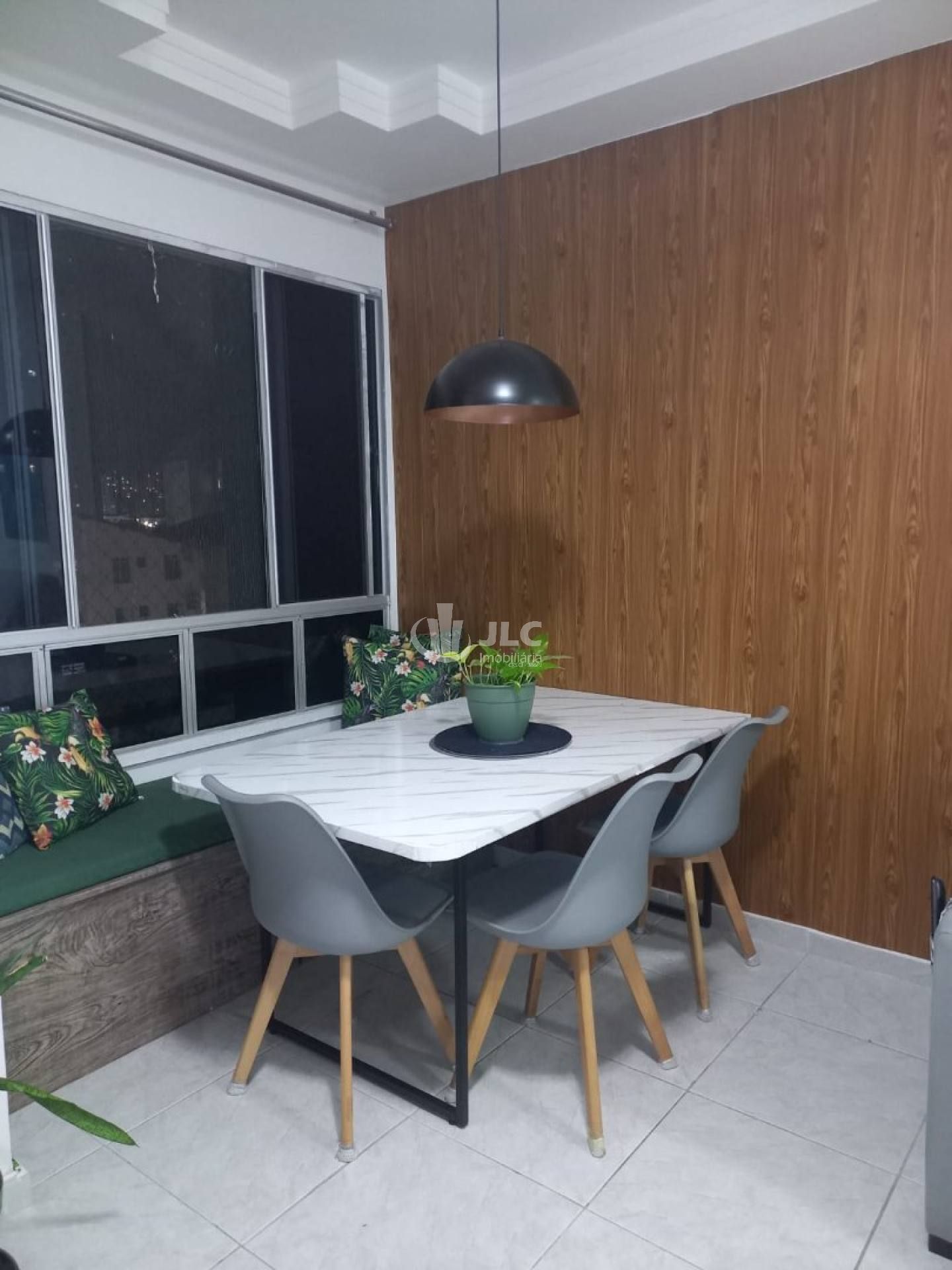 Apartamento à Venda no Condomínio Vitória Régia