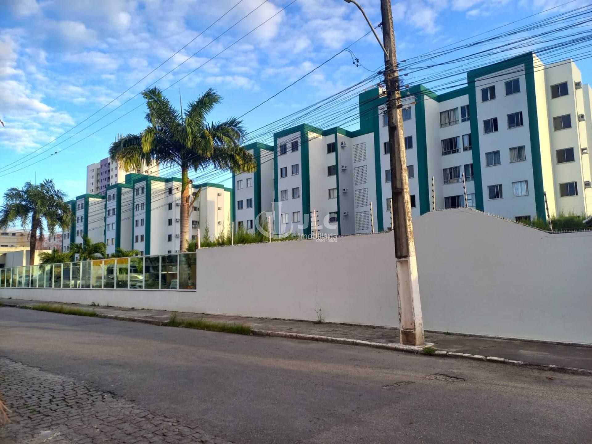Apartamento à Venda no Condomínio Vitória Régia
