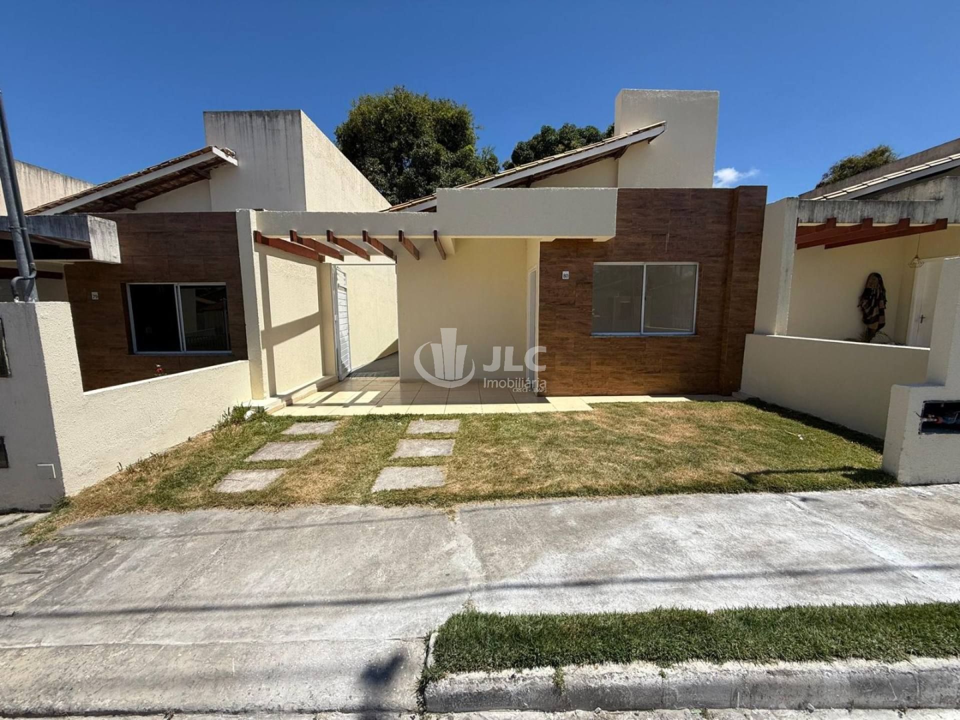 Casa à Venda – Condomínio Solares