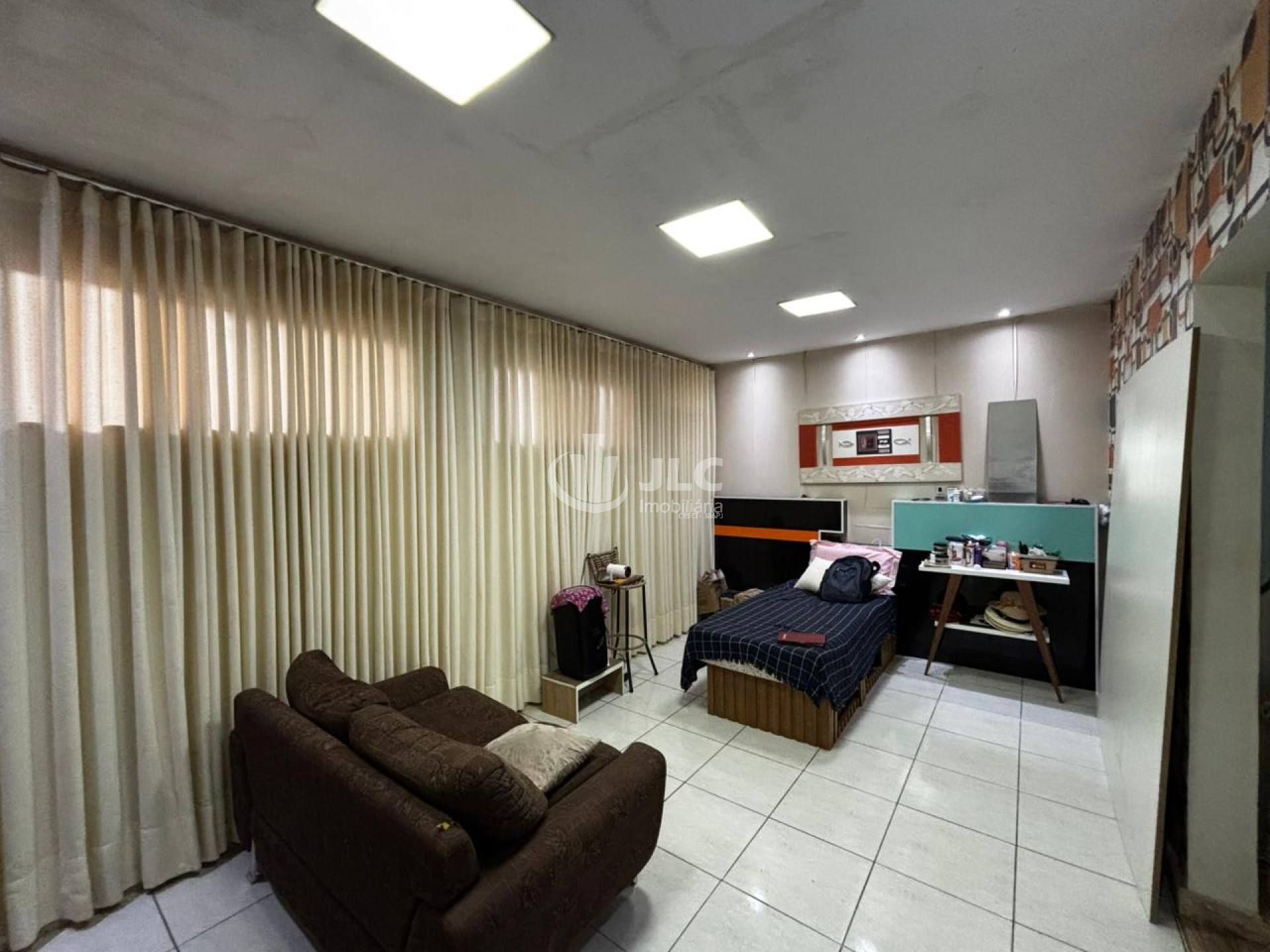 Casa à Venda – Excelente localização!!!