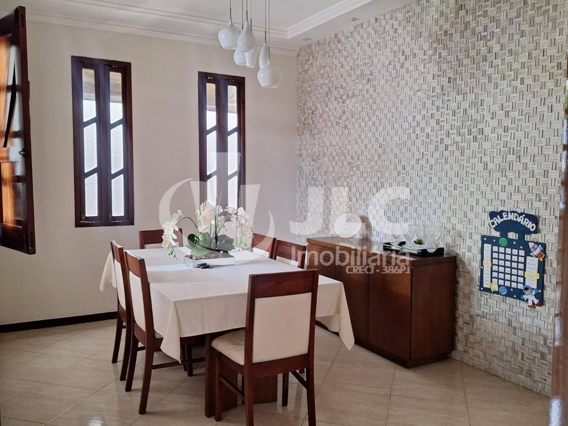 Excelente Casa à Venda bairro- Aeroporto