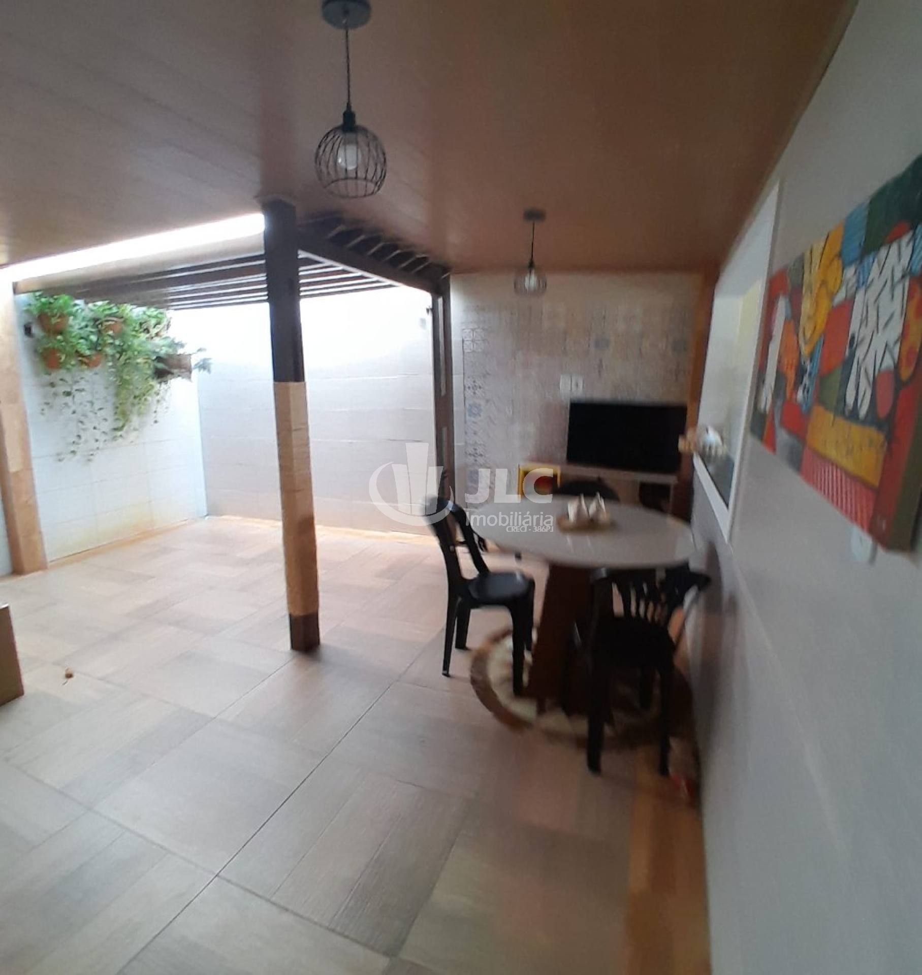 Casa à Venda – Condomínio Via Mares