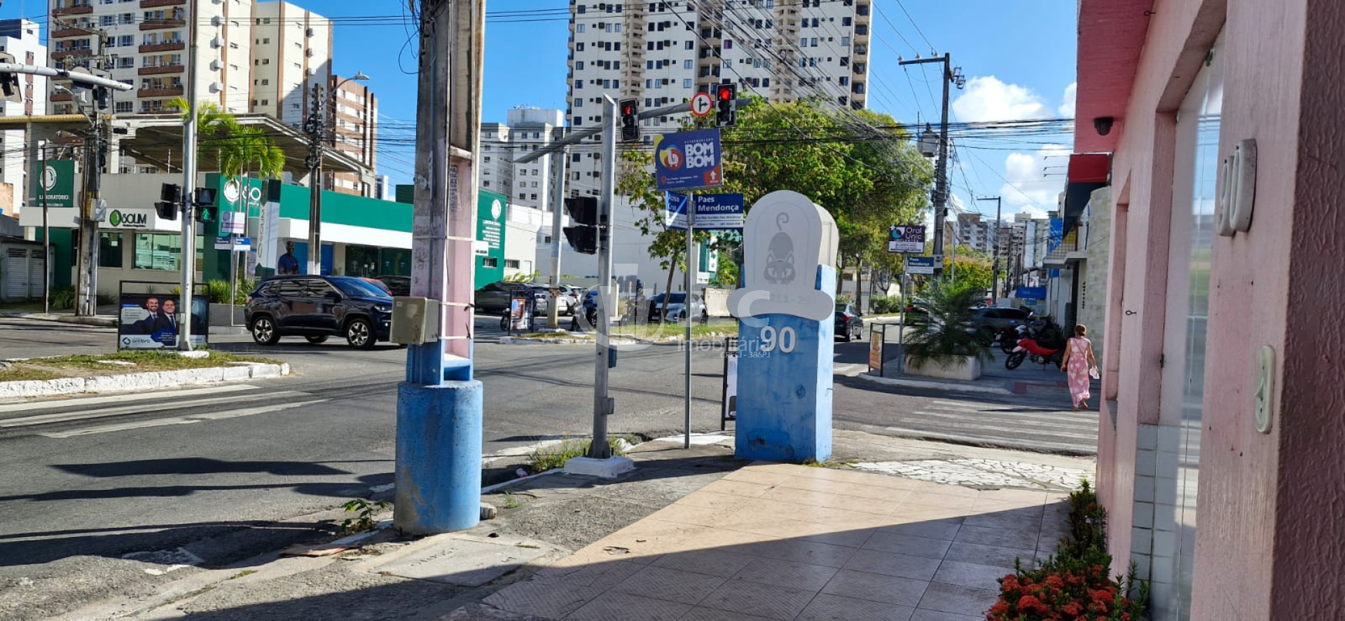 Prédio Comercial no Salgado Filho