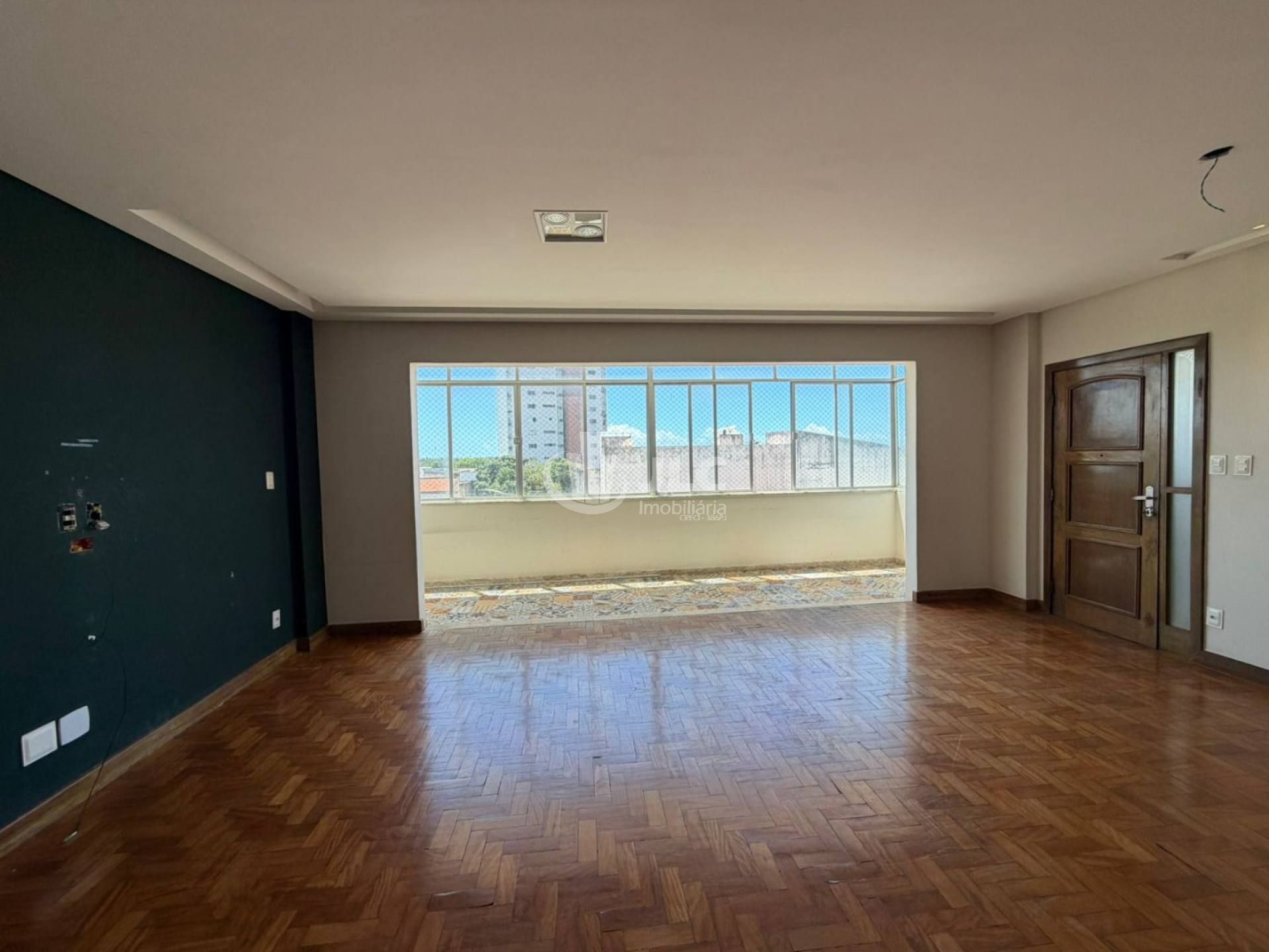 Edifício Antônio Rollemberg