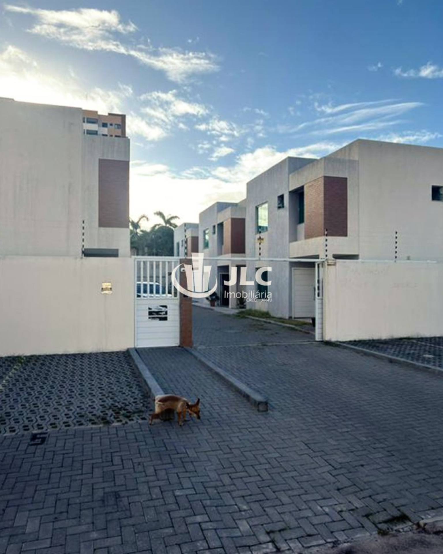 Casa no Condomínio Maria de Lourdes