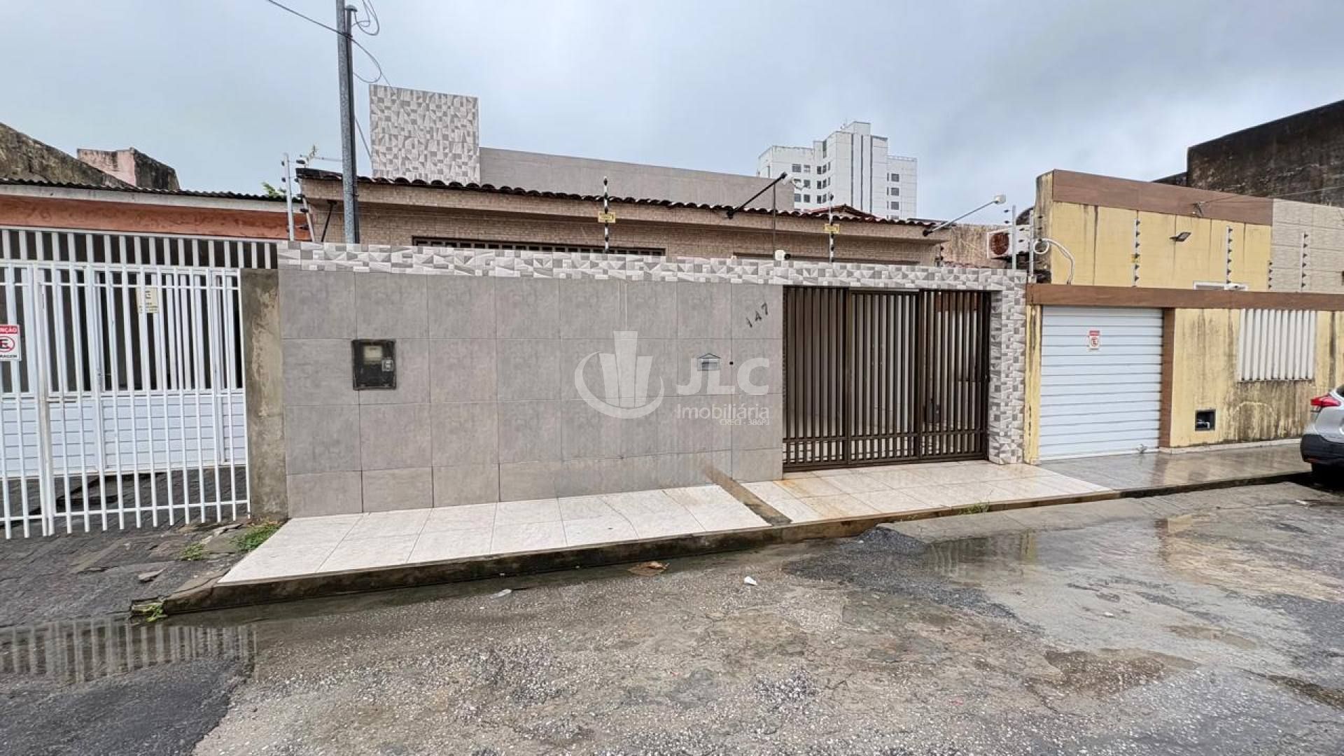 Casa na 13 de julho