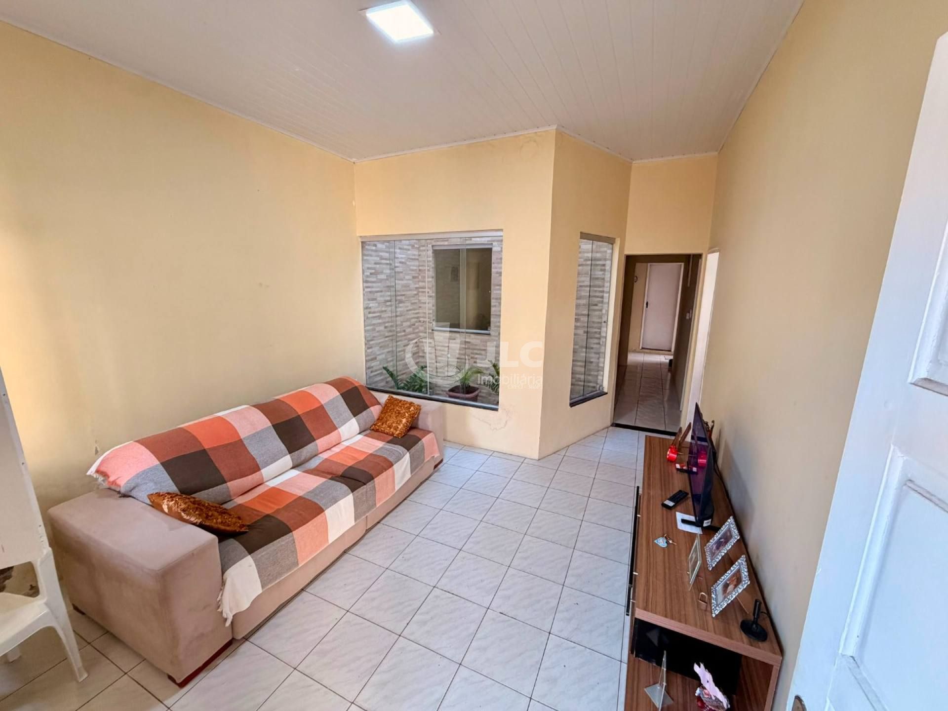 CASA À VENDA NA FAROLÂNDIA