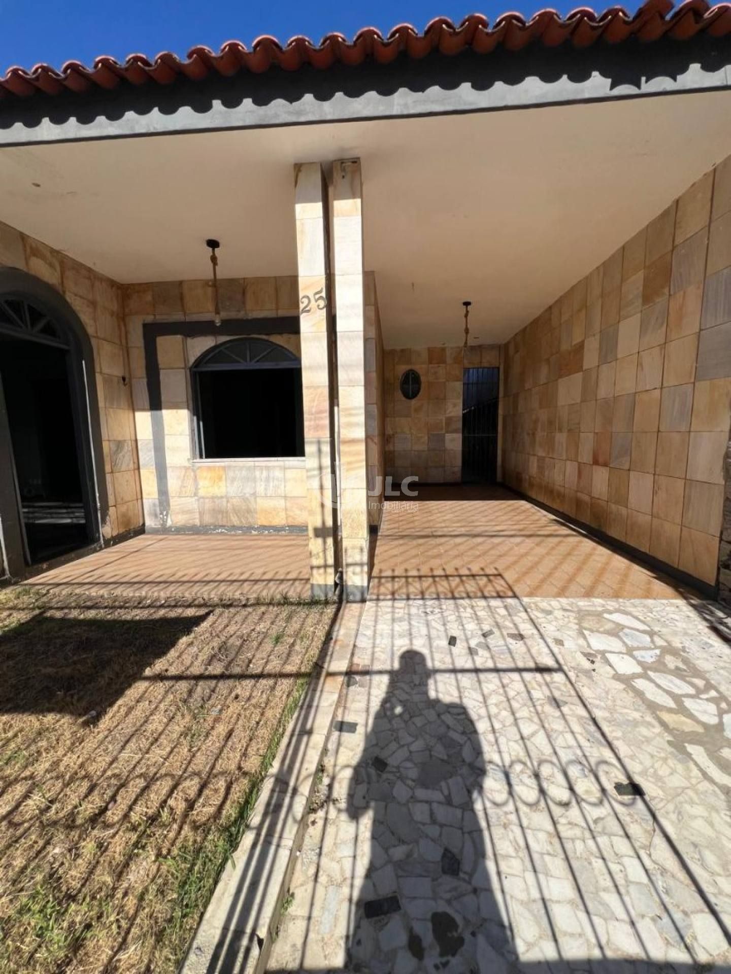 CASA NO BAIRRO LUZIA