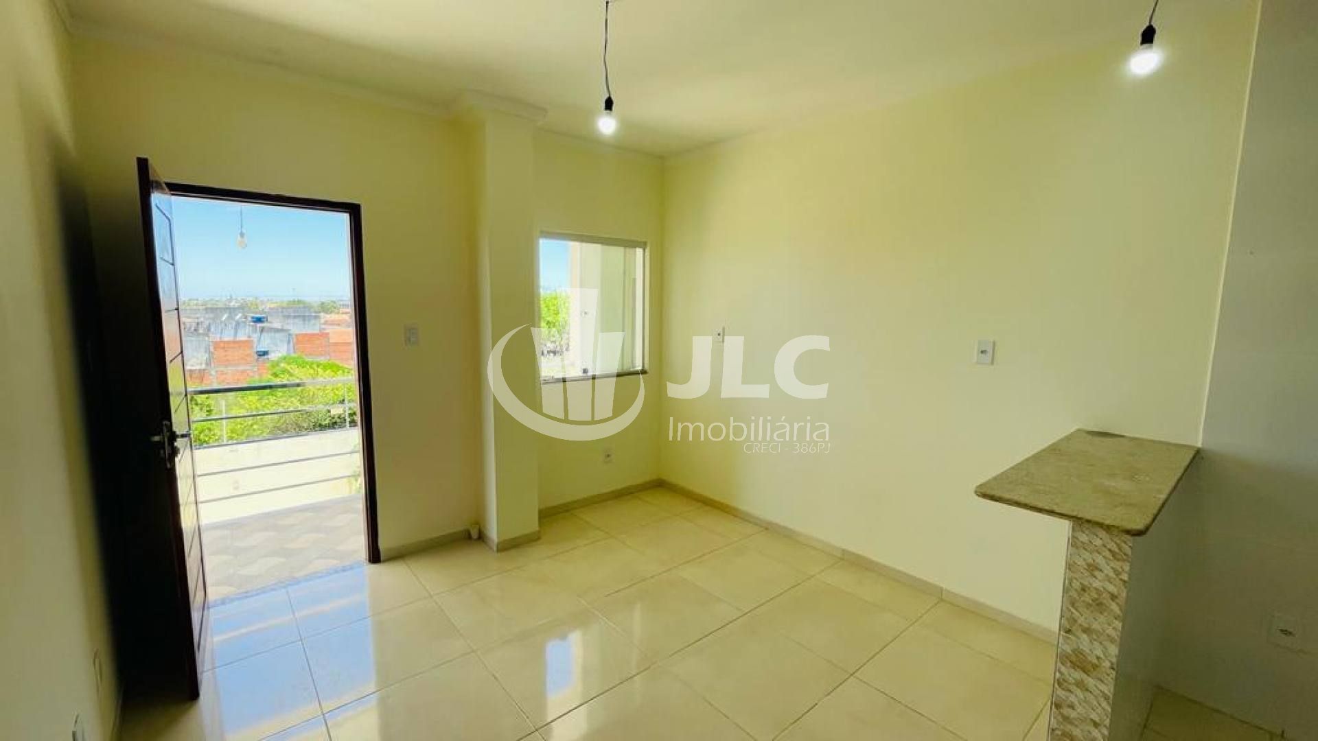 CASA  EM NOSSA SENHORA DA GLÓRIA (005)