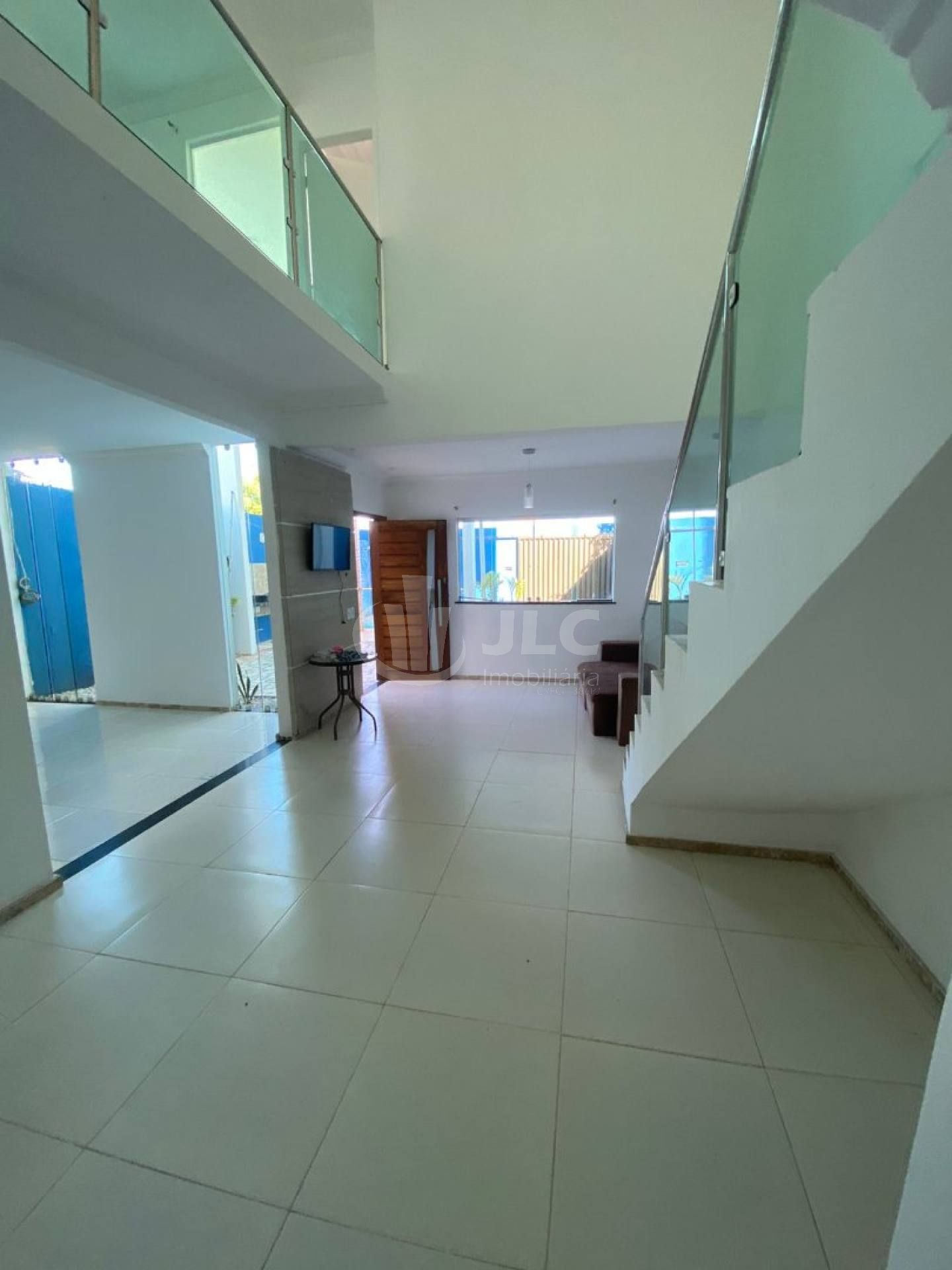Casa para Alugar com 3 quartos 2 suítes no Bairro Aruana