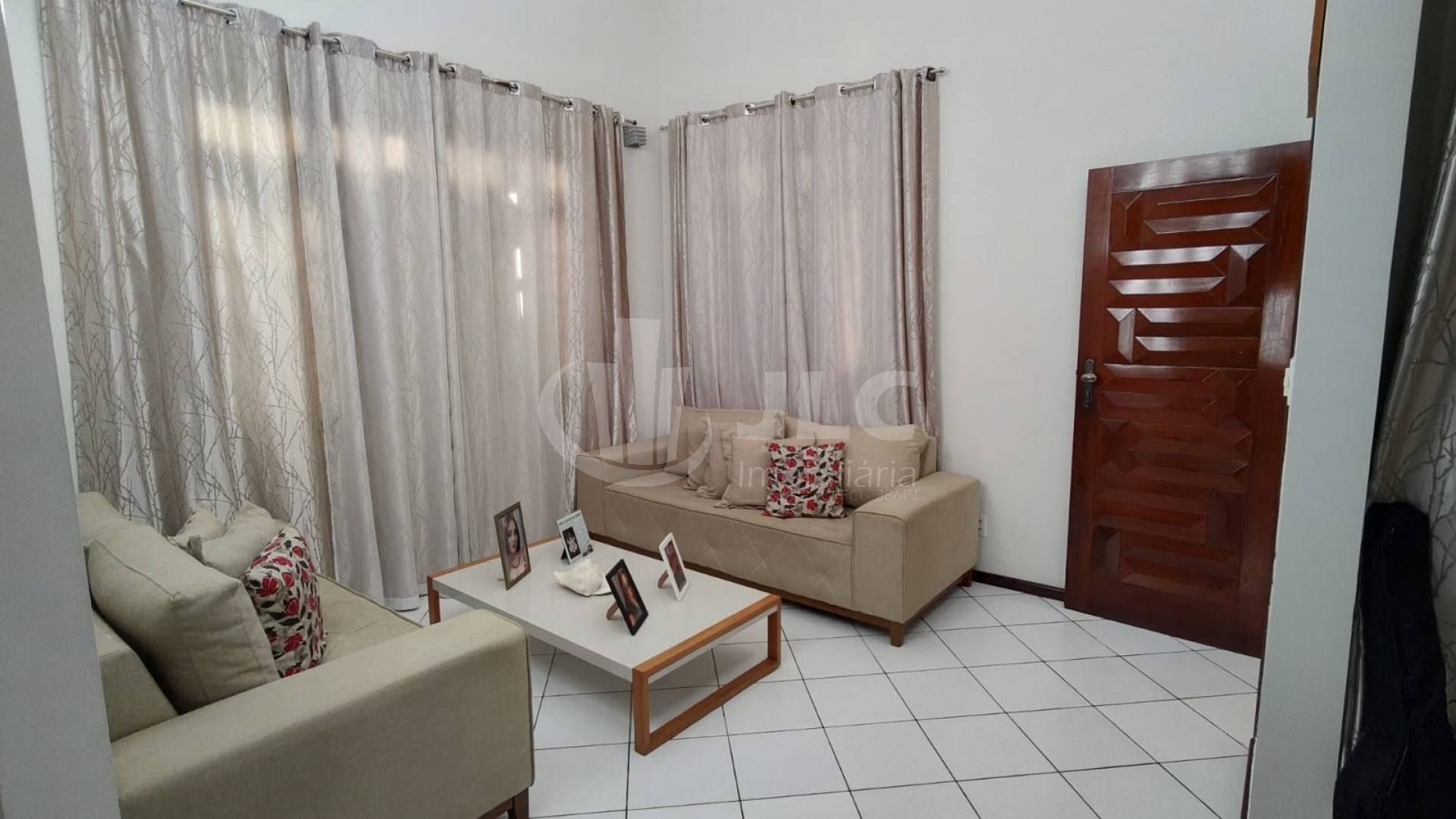 Casa na Aruana