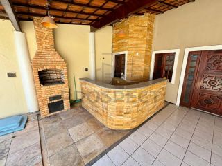 Casa Duplex Espetacular no Luciano Cavalcante: Conforto e Conveniência em um Só Lugar!