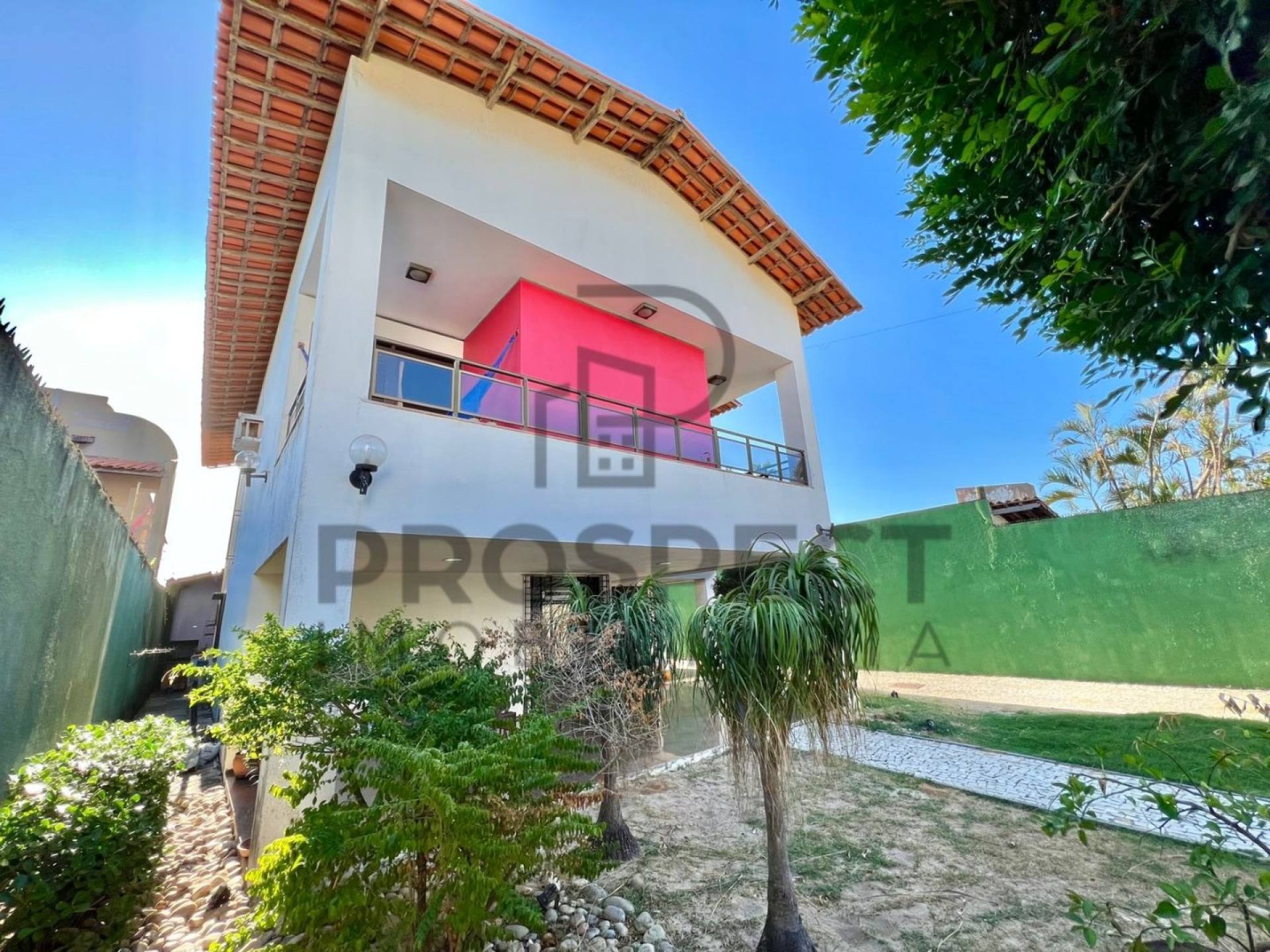 Linda Casa de ALTO PADRÃO a 200m da Av. Washington Soares