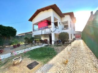 Linda Casa de ALTO PADRÃO a 200m da Av. Washington Soares