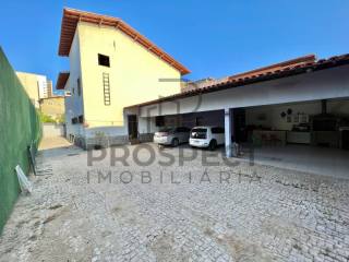 Linda Casa de ALTO PADRÃO a 200m da Av. Washington Soares