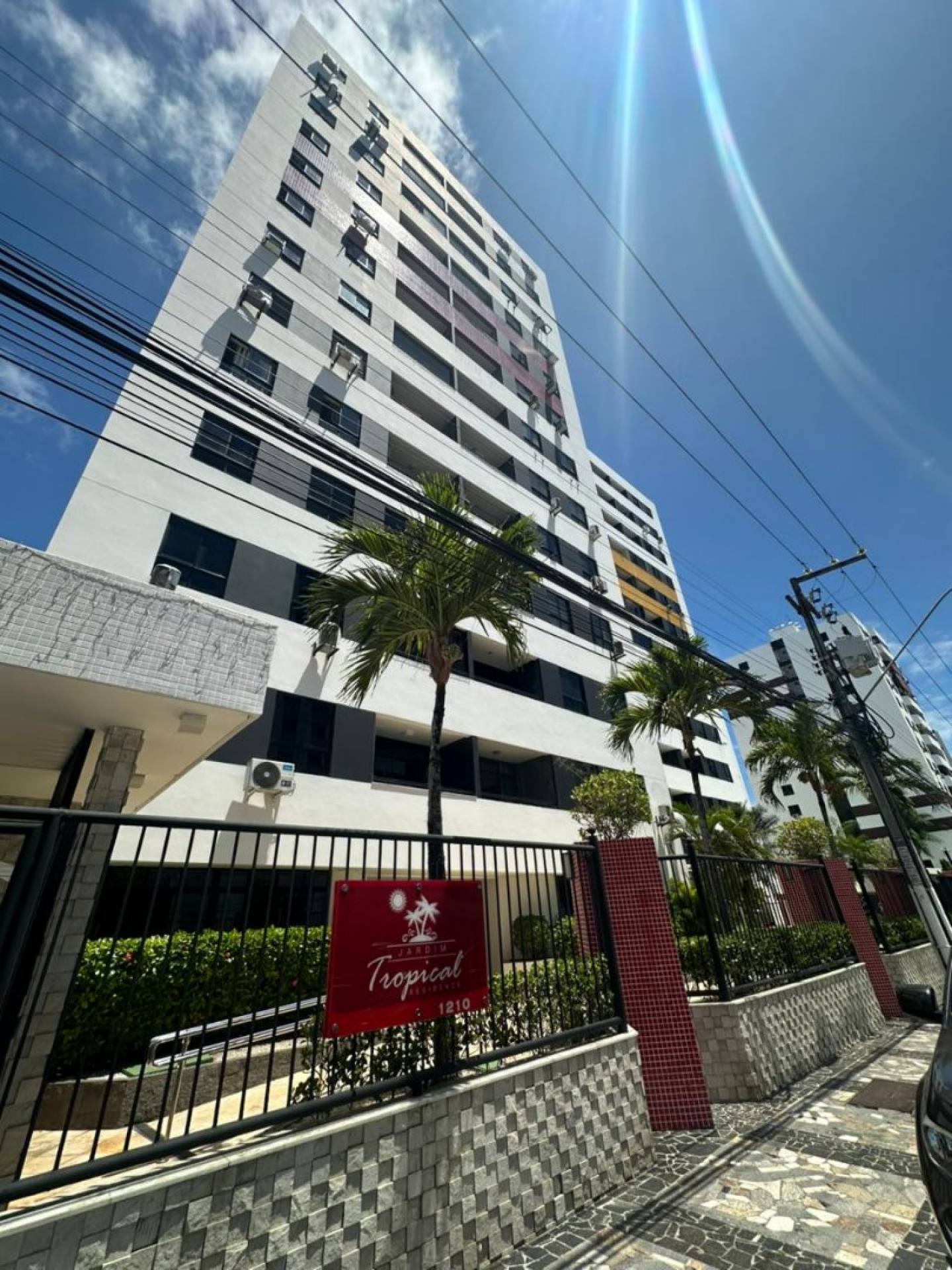 Apartamento 86m² Para alugar no Condomínio Jardim Tropical Com 3 Quartos 1 Suíte.