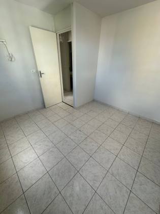 Apartamento 3/4 Para Alugar No Condomínio Andaluzia - Bairro Luzia