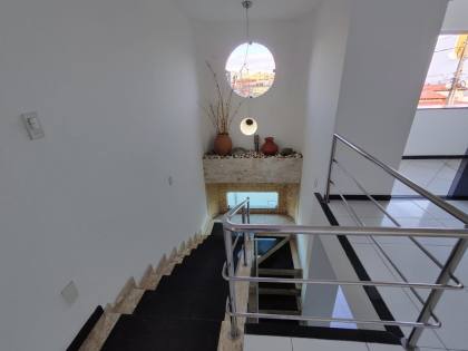 Casa para Ponto Comercial Bairro Luzia, Ideal para Escritórios e Clínicas
