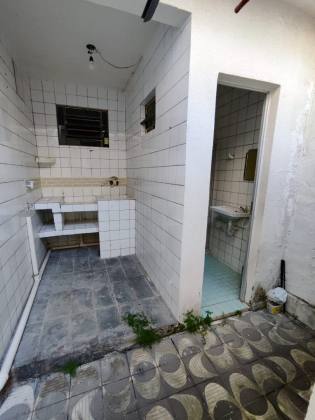 Casa para Ponto Comercial Bairro Luzia, Ideal para Escritórios e Clínicas