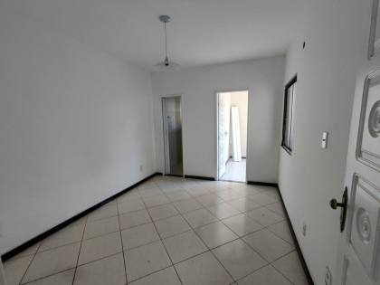 Casa para Ponto Comercial Bairro Luzia, Ideal para Escritórios e Clínicas